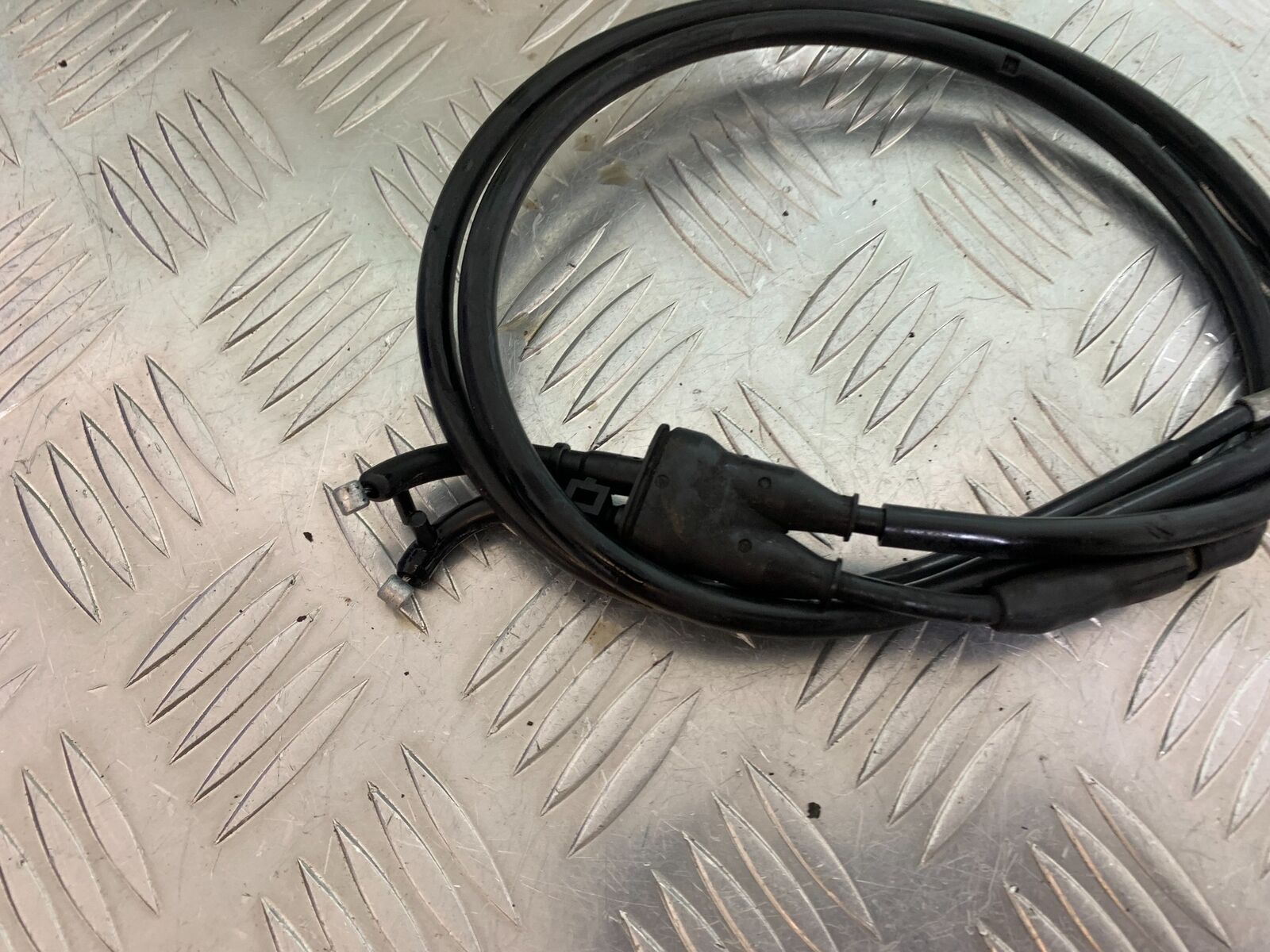 YAMAHA FJR1300 FJR 1300 THROTTLE CABLES  YEAR 2001-05 (CMB1005)