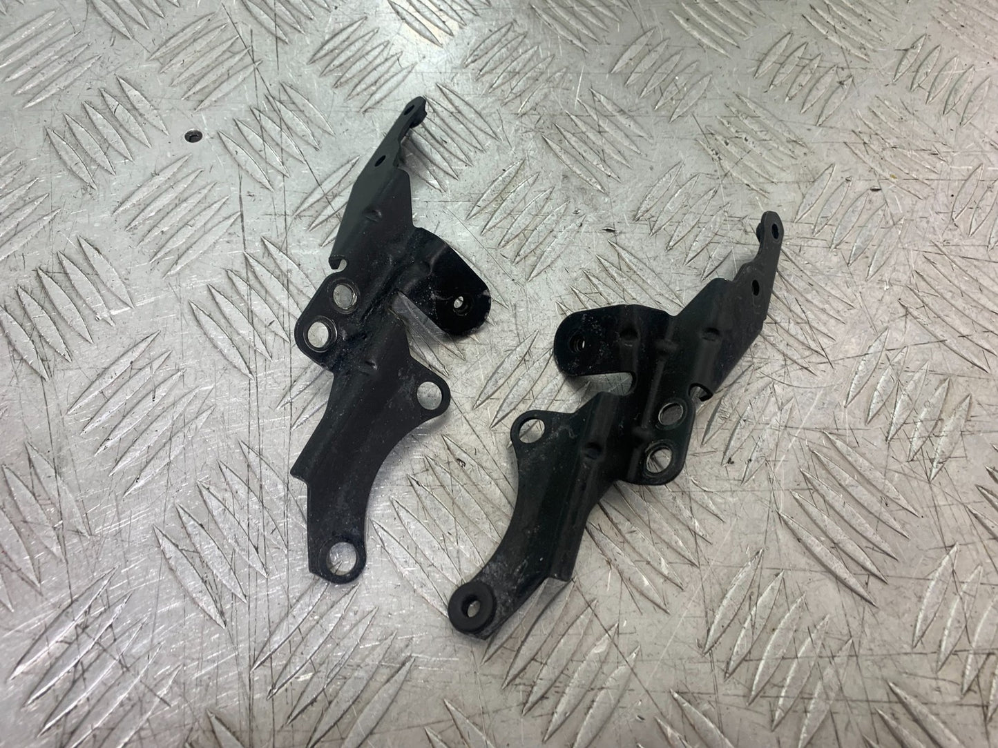 KAWASAKI ER6 N HEADLIGHT BRACKETS YEAR 2012-2017 (CMB1324)