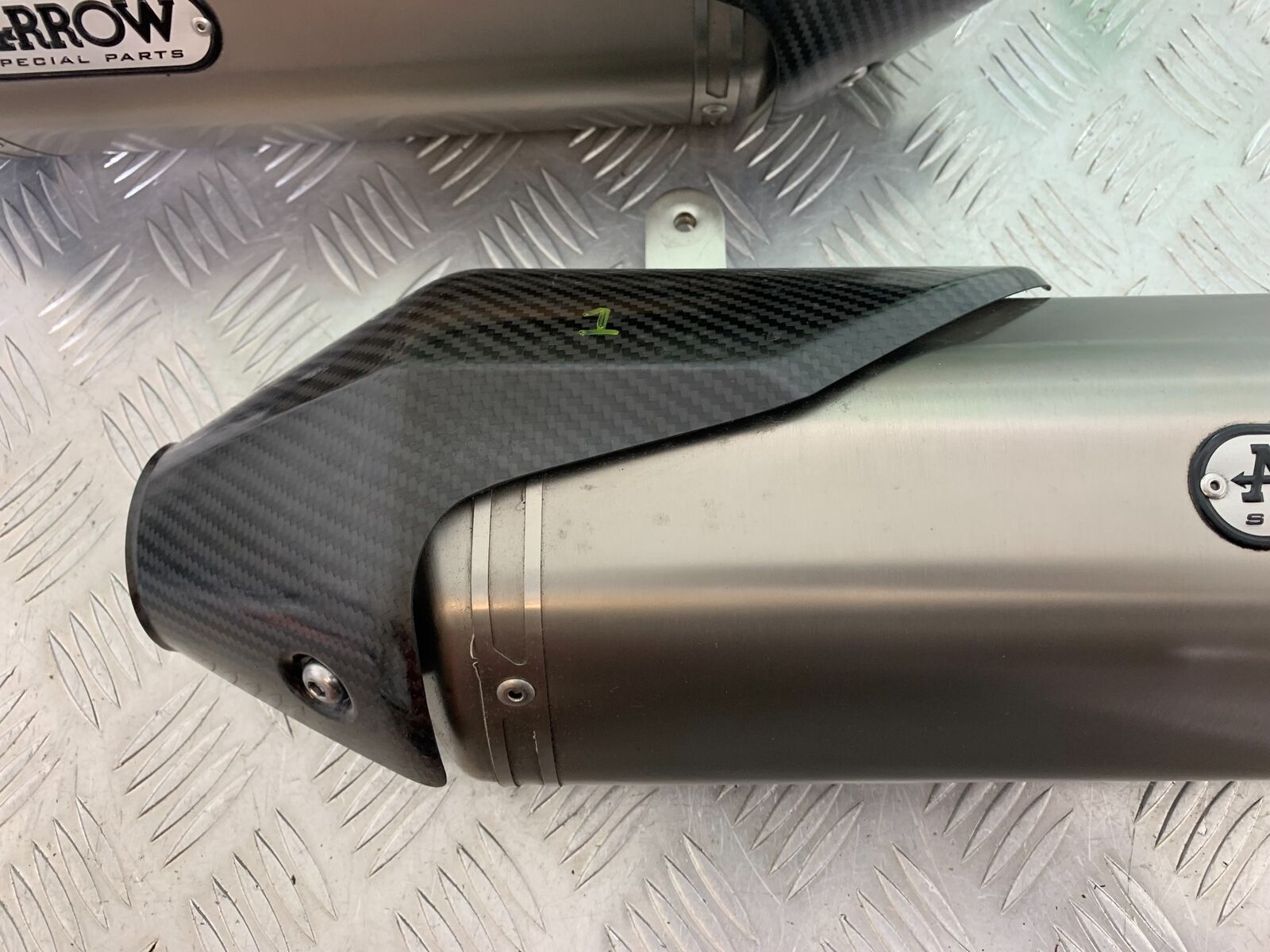 TRIUMPH 1050 SPEED TRIPLE RS  ARROW SILENCERS YEAR 2018-2020 (CMB1029)