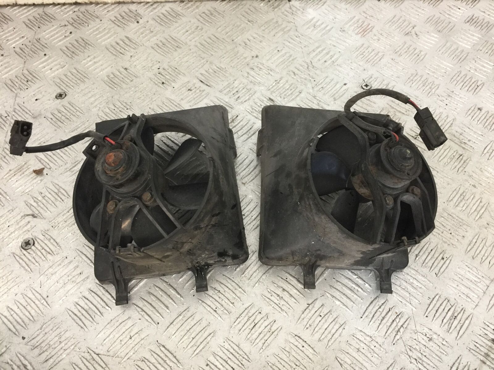 BMW K1200 RS K1200 RS RADIATOR FANS YEAR 2000 (STOCK 856)