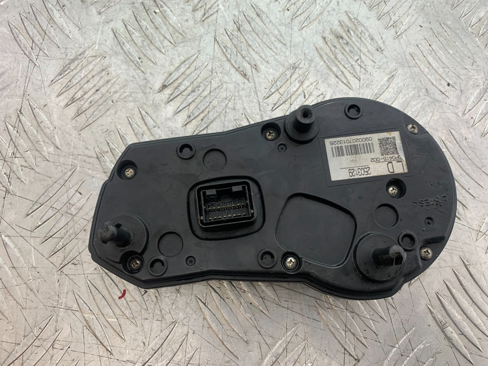 TRIUMPH 675 STREET TRIPLE R CLOCKS SPEEDO DASH YEAR 2013 - 2016 (CMB1221)