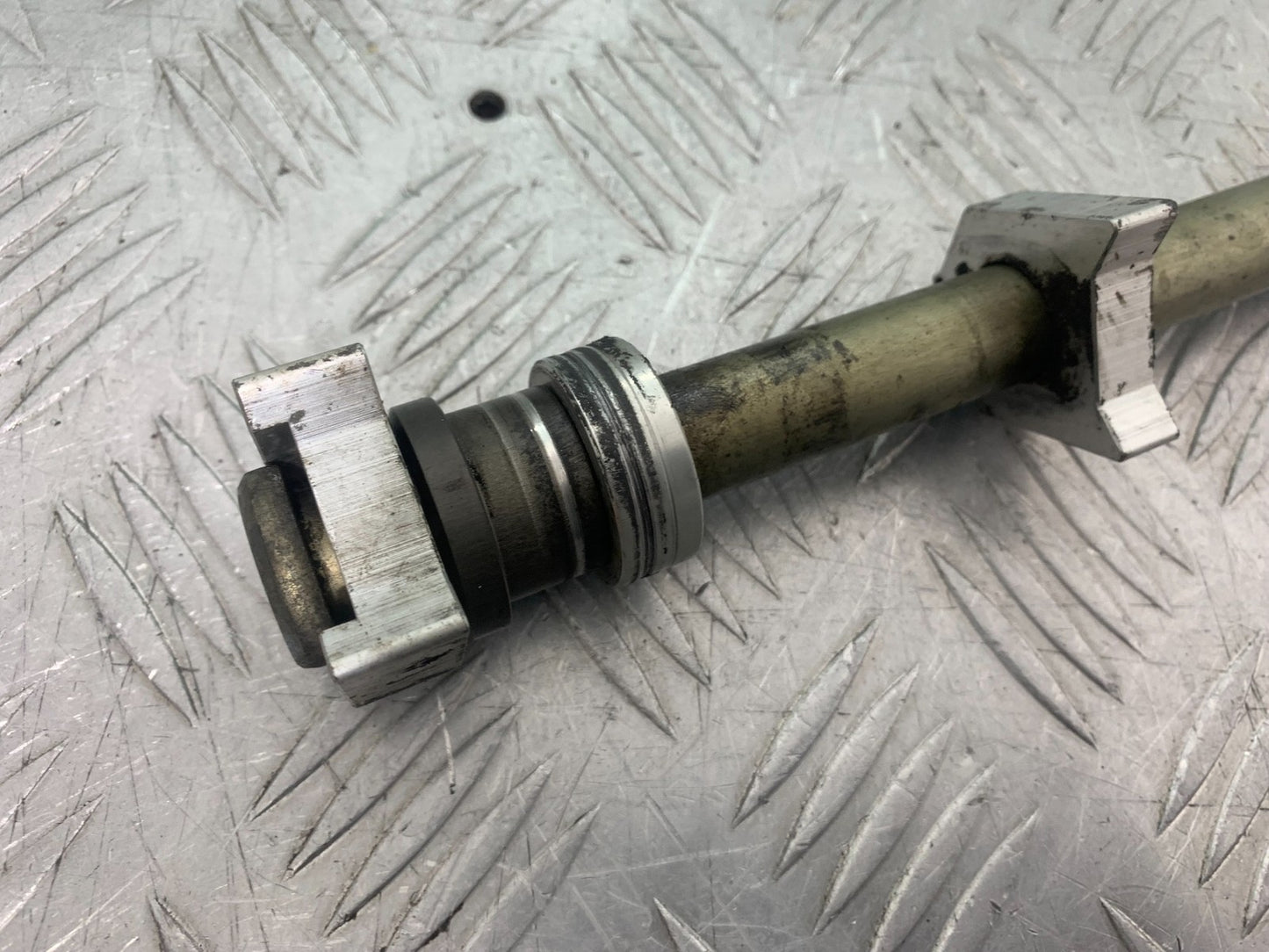 TRIUMPH 675 STREET TRIPLE RX REAR WHEEL SPINDLE  2015- 2017 (CMB1299)