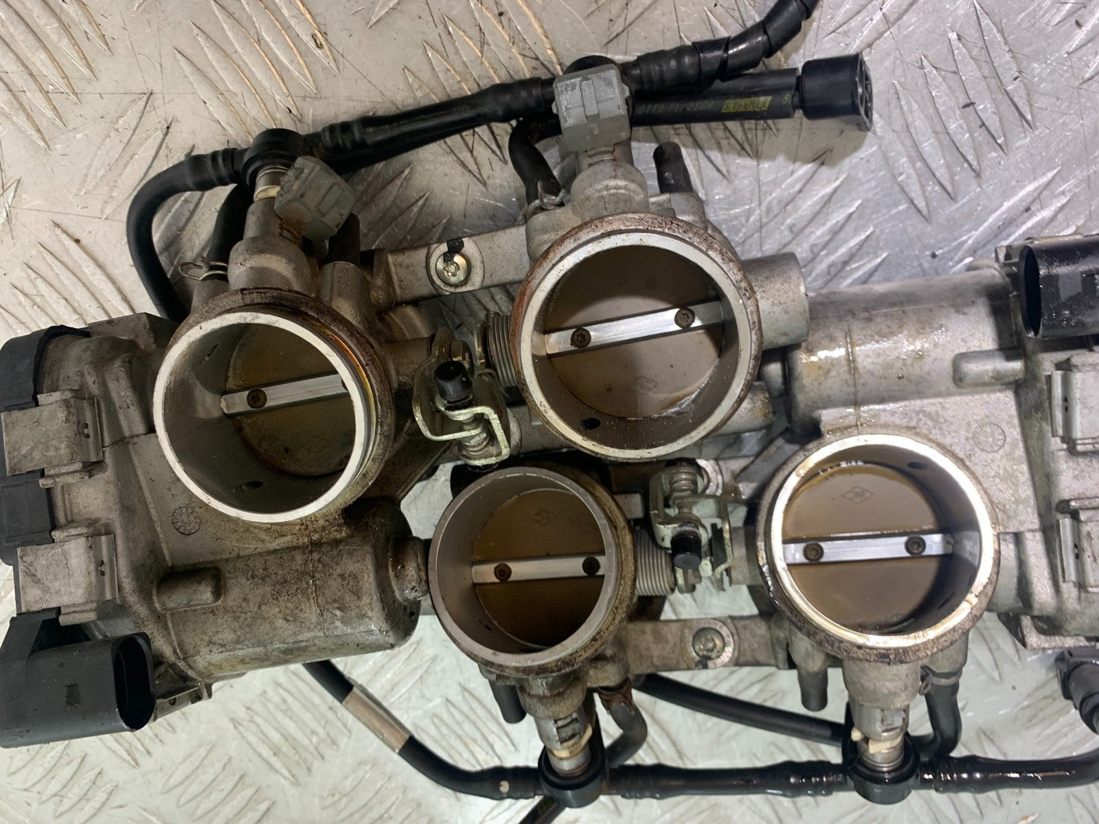 APRILIA RSV4 FACTORY THROTTLE BODIES  YEAR 2009-2012 (CMB1224)
