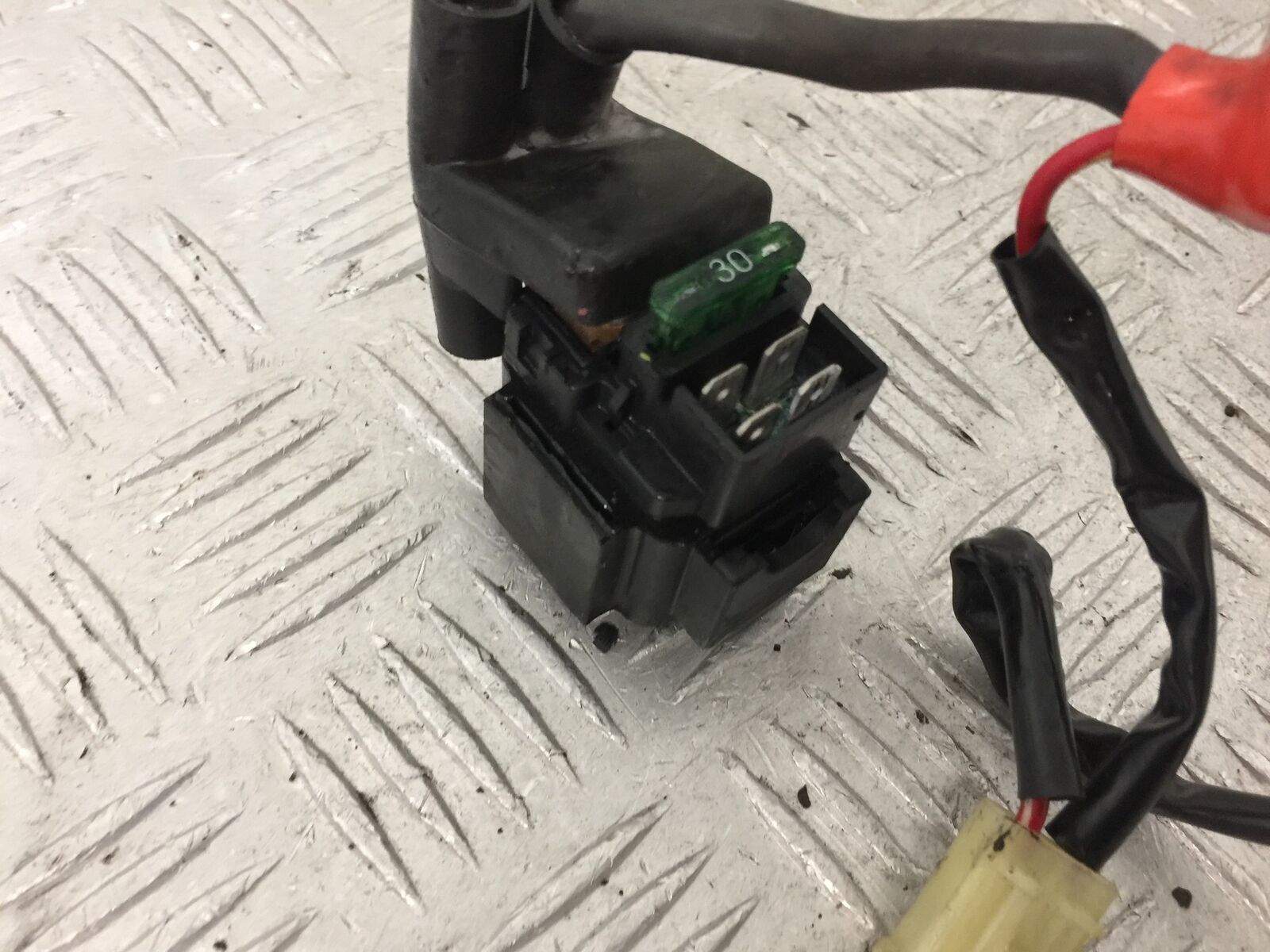 HONDA CBR1000 rr FIREBLADE STARTER SOLENOID   YEAR 2004  (STOCK 853)
