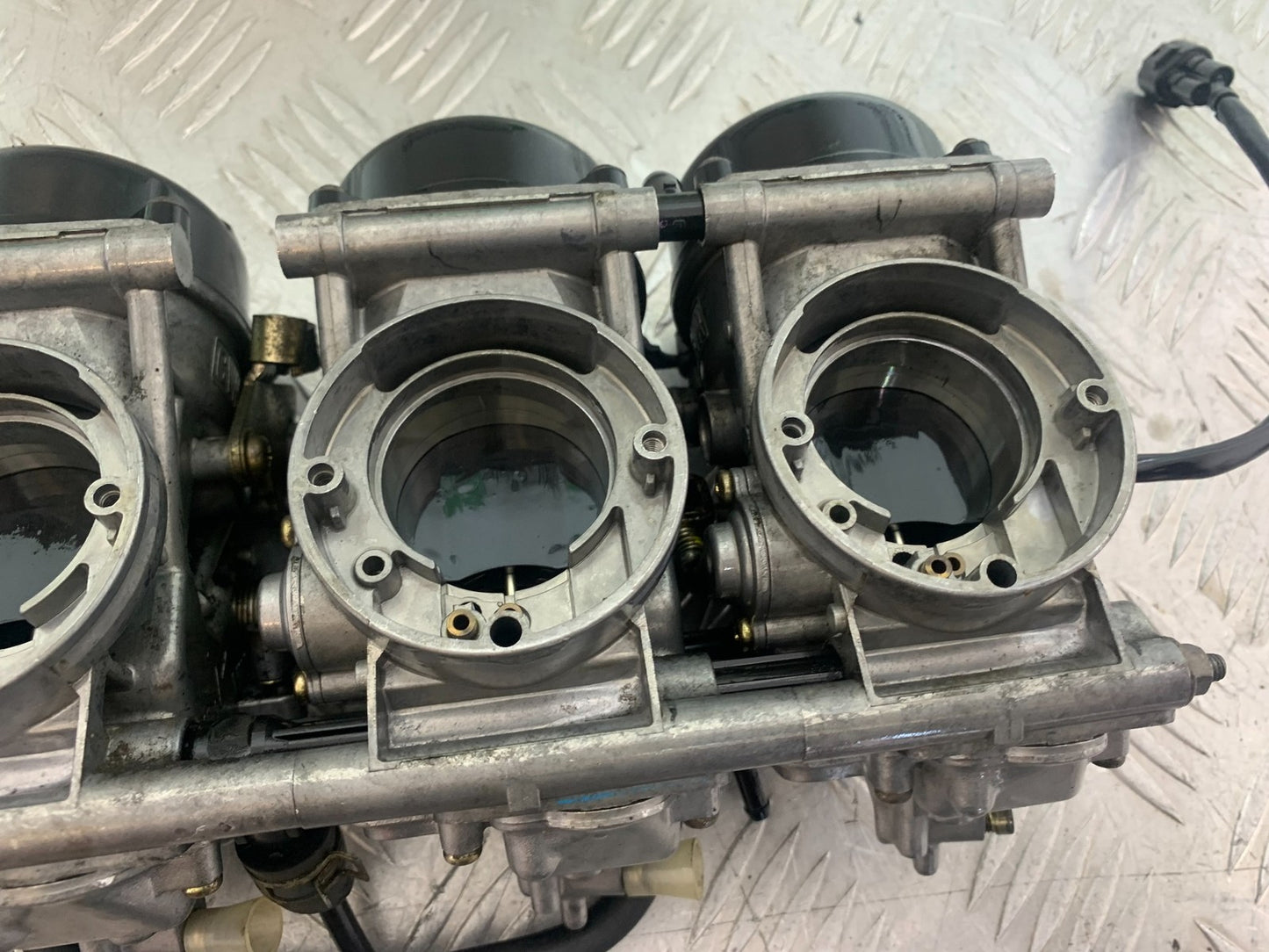 KAWASAKI ZX9R ZX9 E1 CARBS  YEAR 2000-01 (CMB1171)