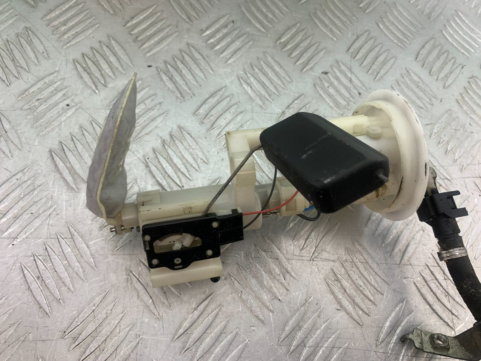 SUZUKI AN 200 UH 200 PETROL PUMP   YEAR 2007-2009 (CMB1256)