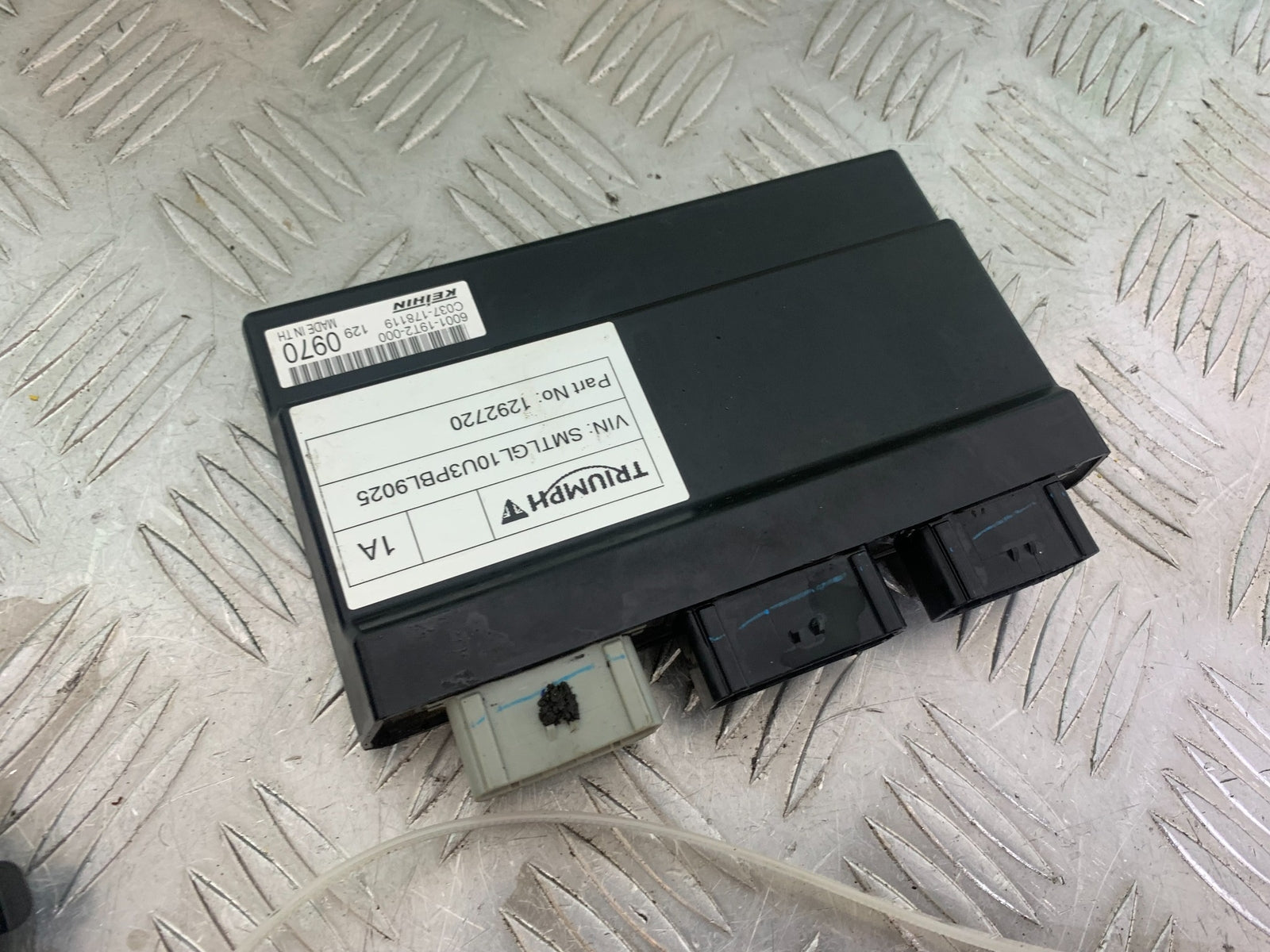 TRIUMPH TRIDENT 660 ECU LOCKS 2X KEYS   YEAR 2021-2024 (CMB1148)