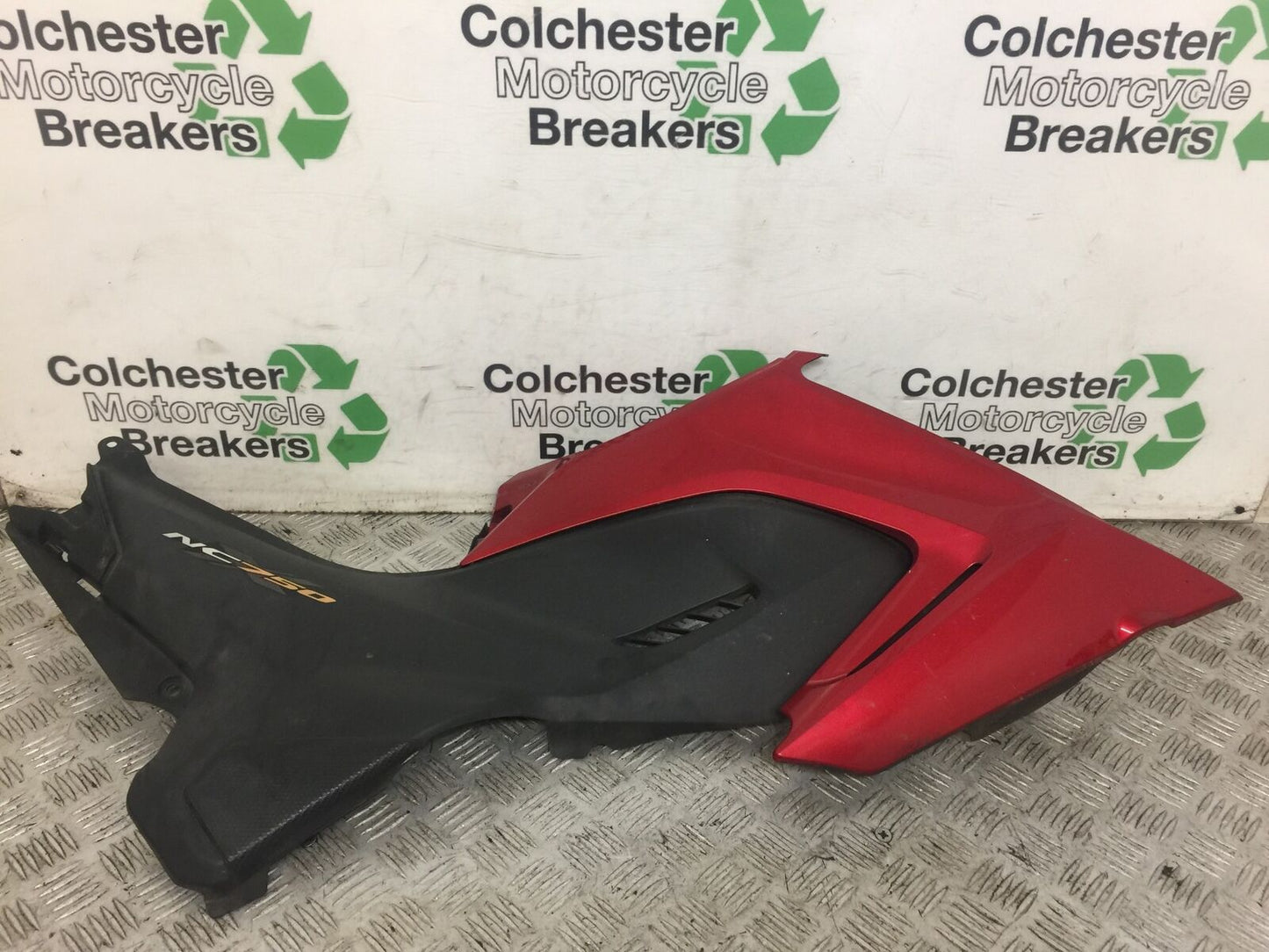 HONDA NC750 NC 750 X RIGHT SEAT PANEL  2014-2016 (STOCK 660)