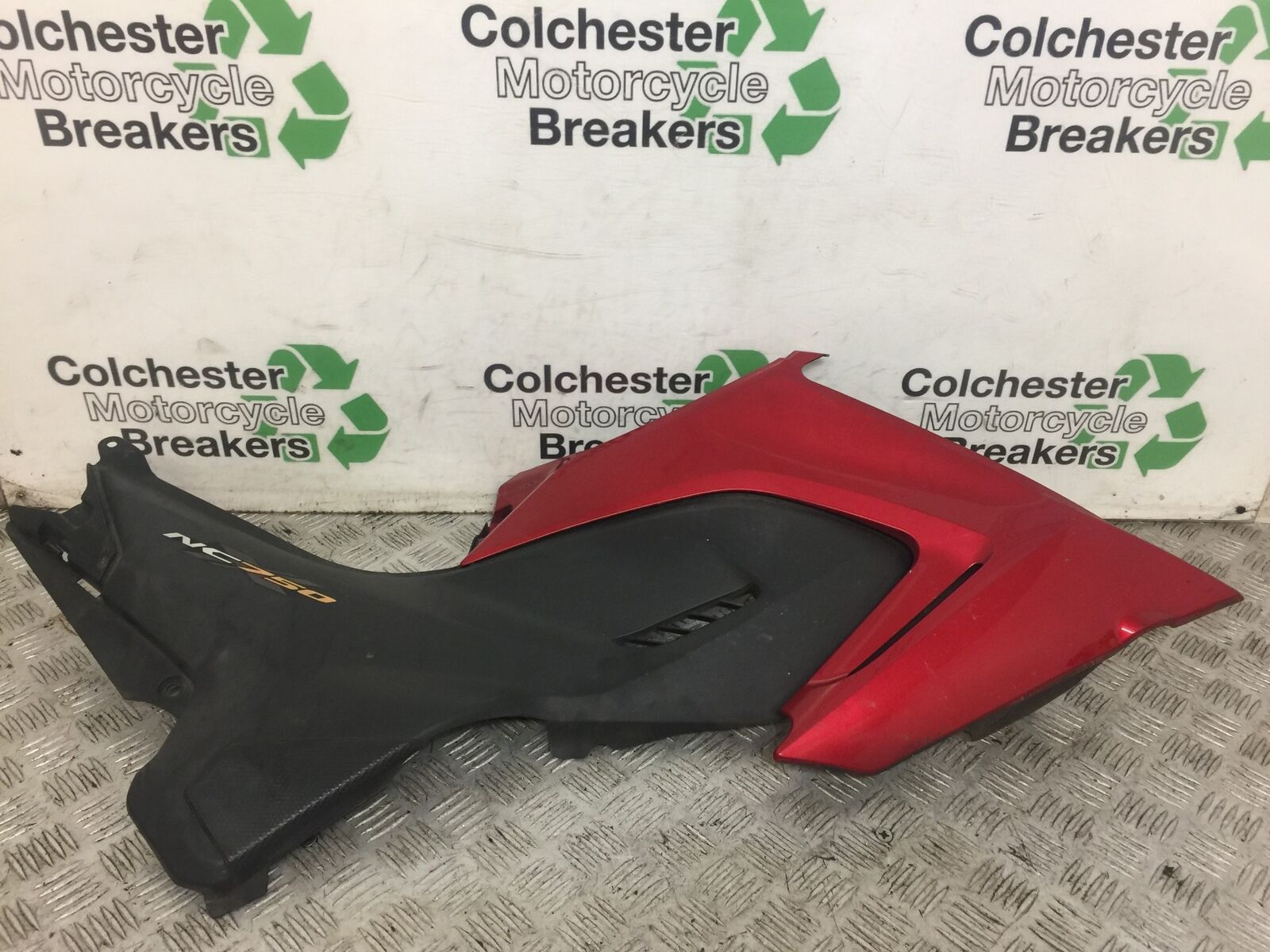 HONDA NC750 NC 750 X RIGHT SEAT PANEL  2014-2016 (STOCK 660)