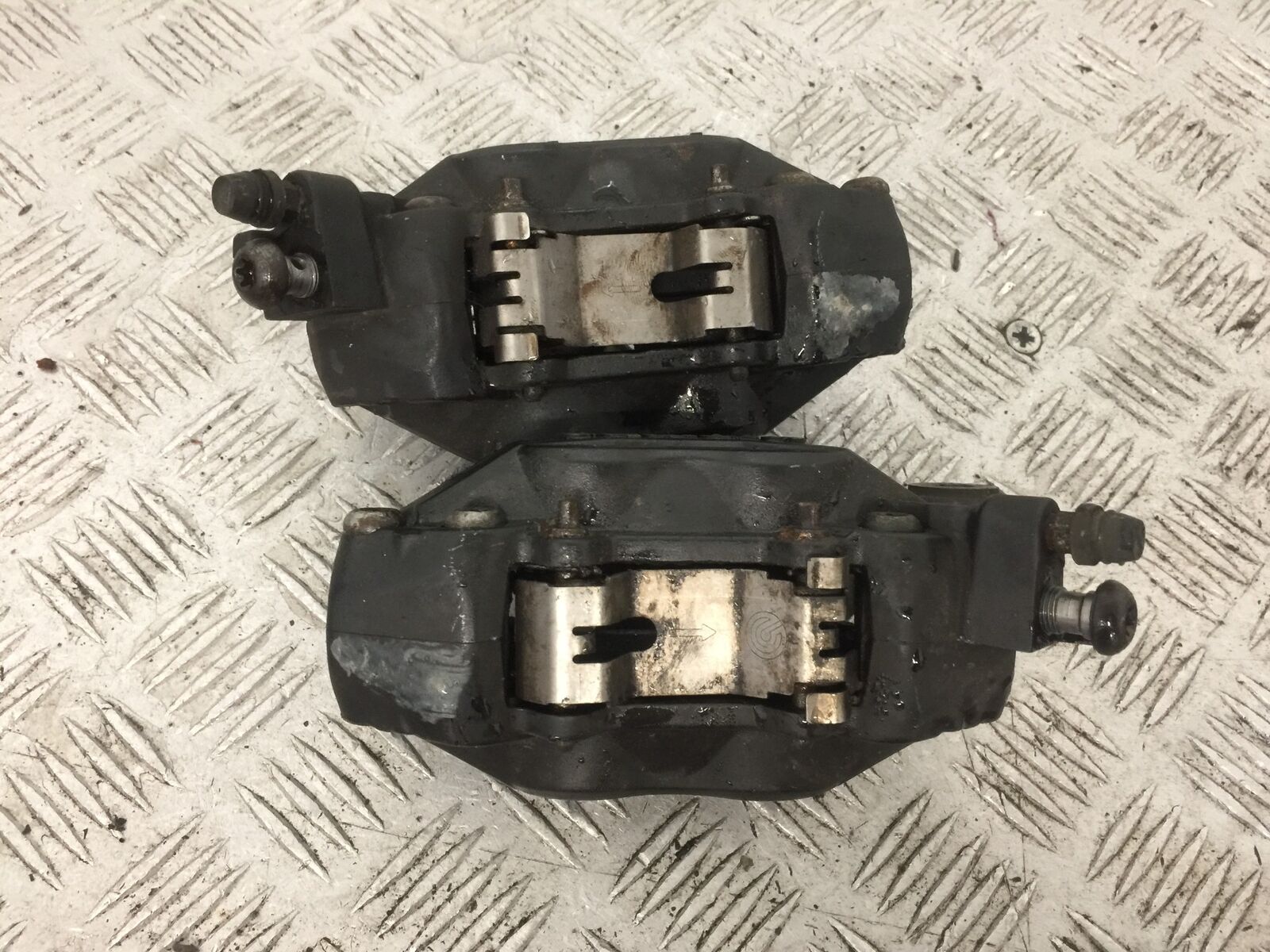 BMW F800 ST FRONT BRAKE CALIPERS  YEAR 2011-2013 (STOCK 886)