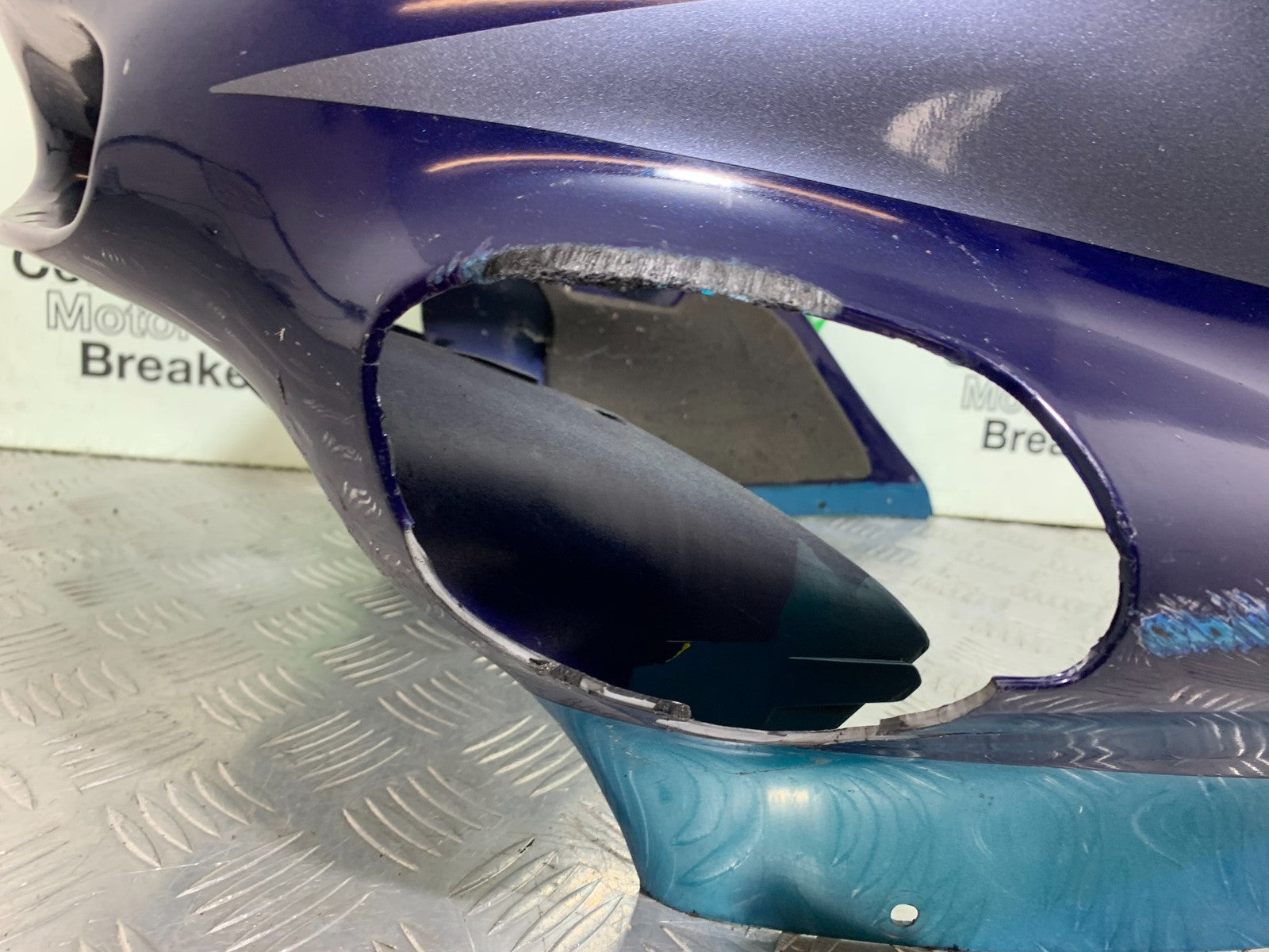 KAWASAKI ZZR1100 D TOP FAIRING PANEL (DAMAGED)  YEAR 1993-2001 (CMB1189)