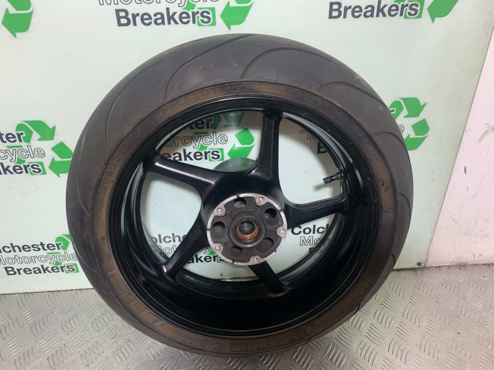 YAMAHA YZF R1 14 B BIG BANG REAR WHEEL   2009-14 (CMB1175)