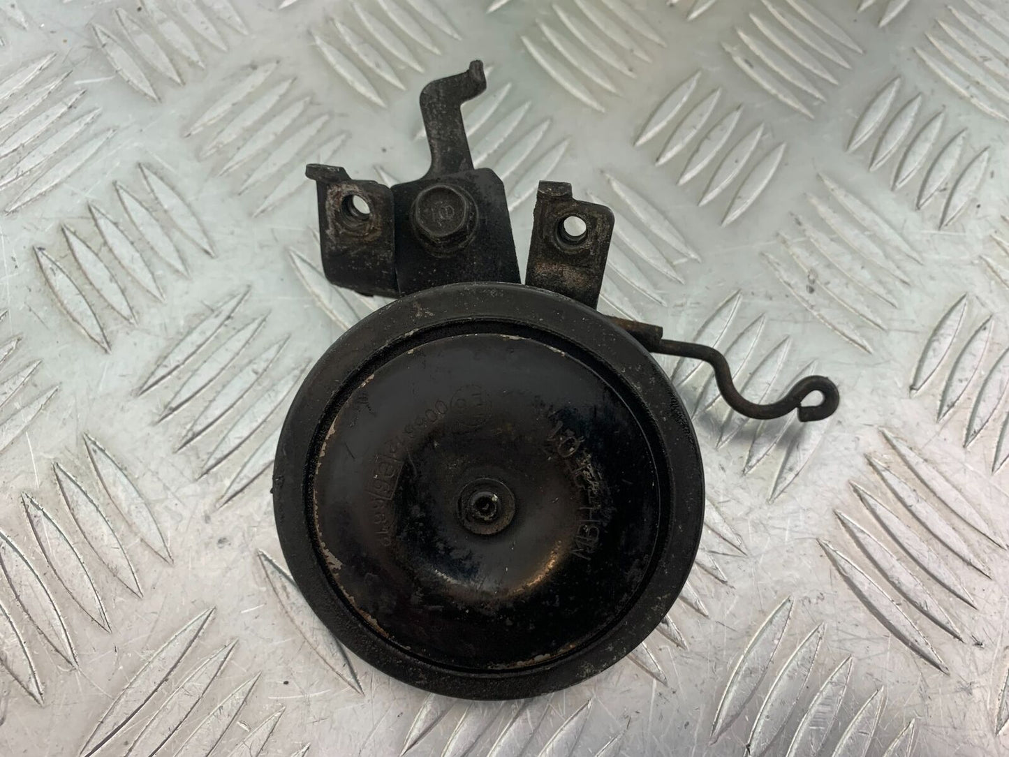 HONDA CBR1100 BLACKBIRD HORN  YEAR 1999-2005  (CMB1103)