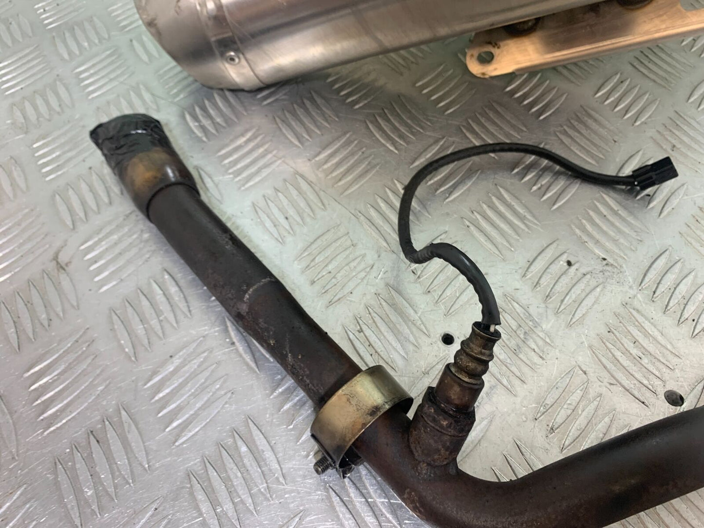 SUZUKI AN 200 UN 200 BURGMAN ARROW EXHAUST  YEAR 2007-09 (CMB1128)