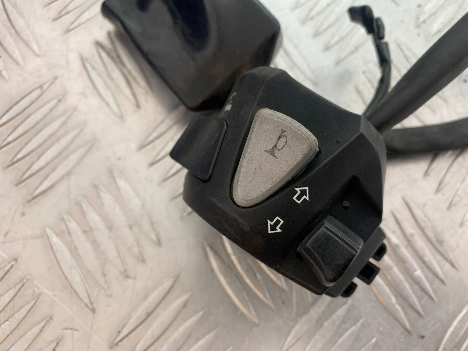 HONDA CBR500R CBR 500 R LEFT SWITCH GEAR   YEAR 2012-16 (CMB1151)