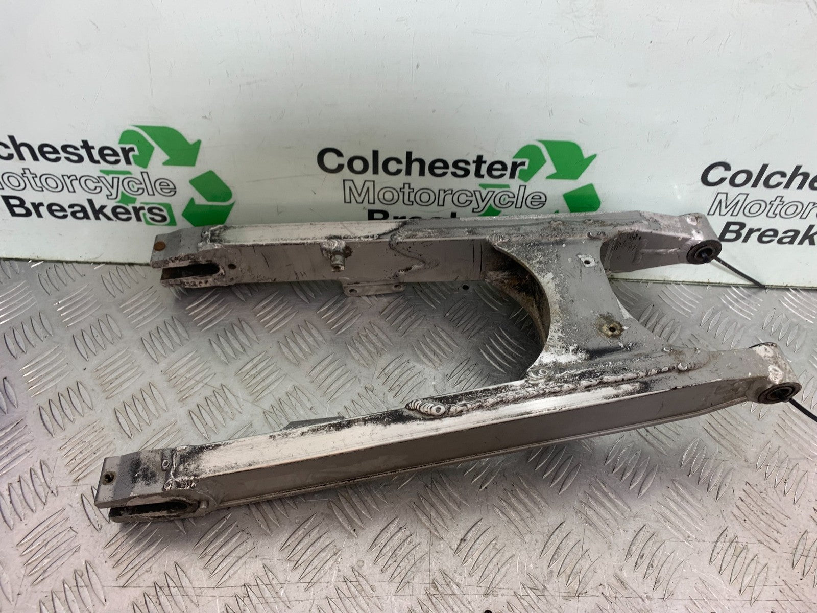 KAWASAKI KLR250 KLR 250 SWINGARM YEAR 1984-2001 (CMB1225)