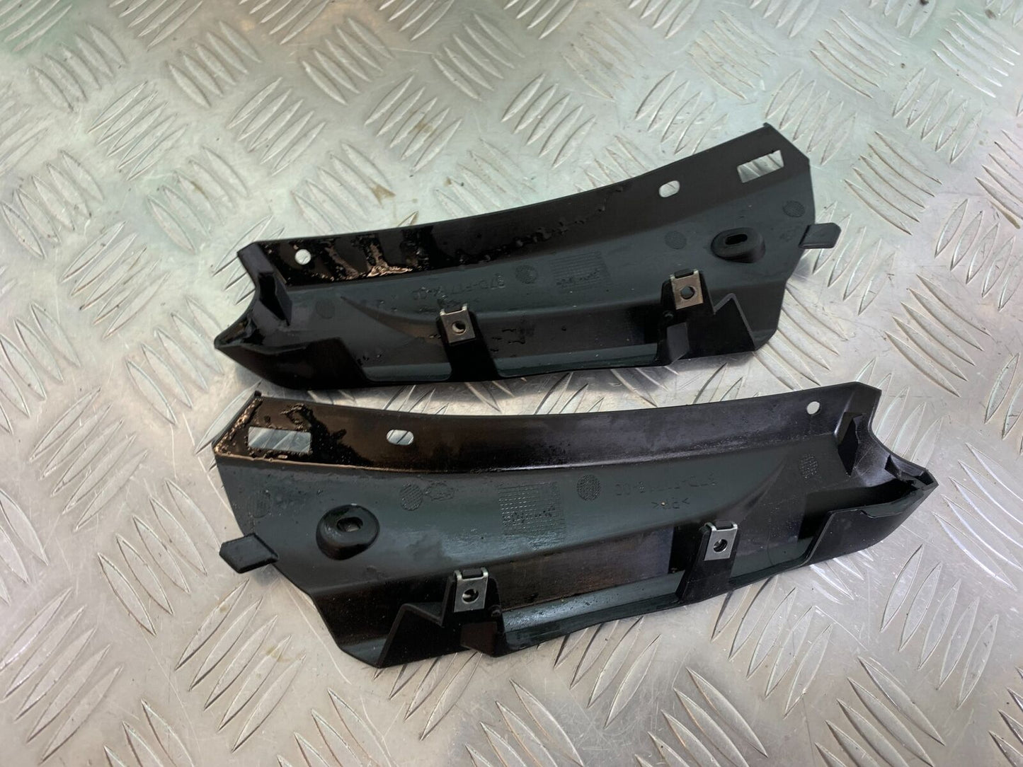 YAMAHA MT 125 MT125 LEFT AND RIGHT INFILLS  YEAR 2021-2024 ABS (CMB1010)