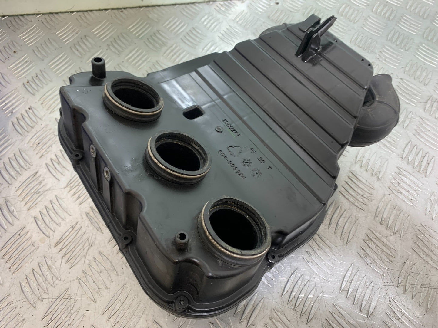TRIUMPH SPEED TRIPLE R 1050 AIRBOX   2009 (CMB1183)