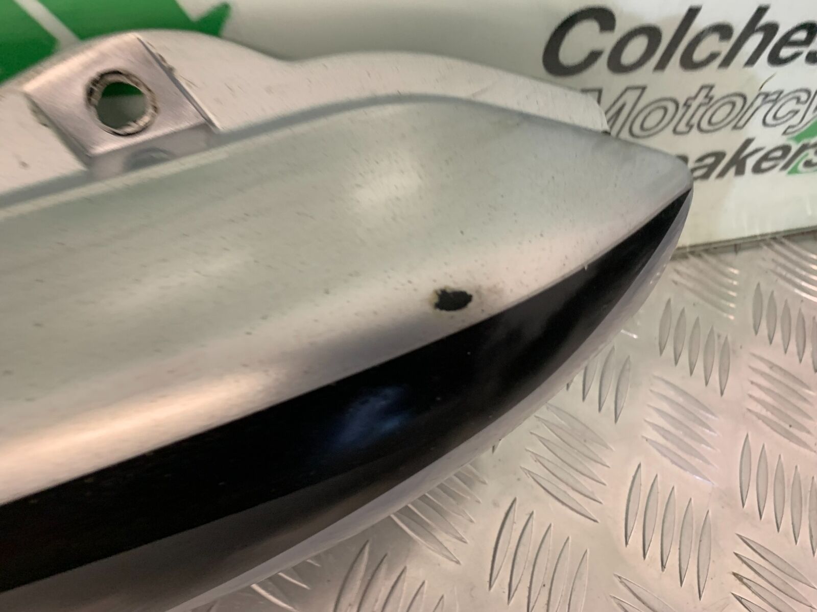 YAMAHA FZS600 FAZER 600 RIGHT TAIL PIECE   YEAR 2002-03  (STOCK 950)