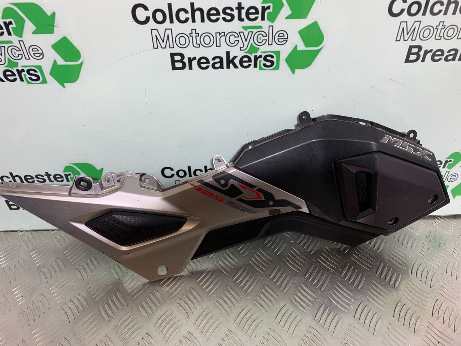HONDA MSX125 GROM RIGHT FAIRING PANEL YEAR 2016-2020  (CMB1009)