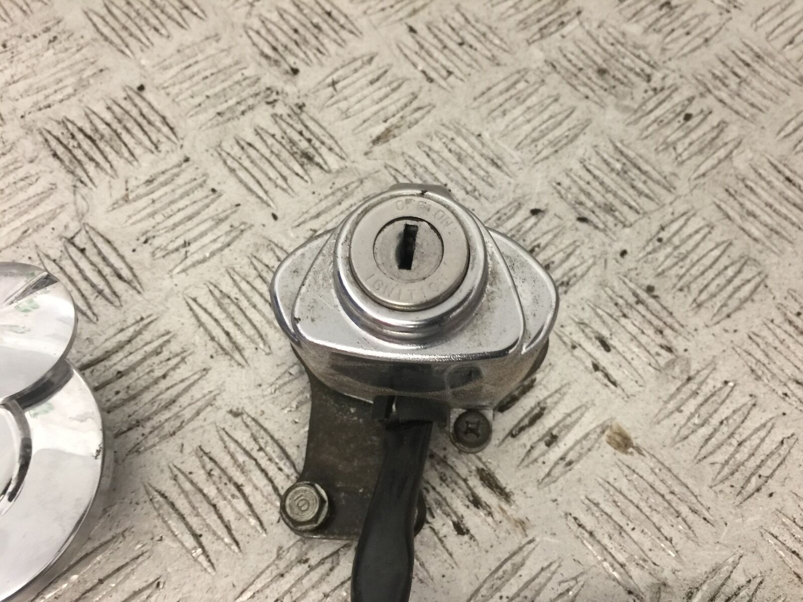 HONDA VTX1300 S LOCKS AND KEY   YEAR 2004-09 (STOCK 749)