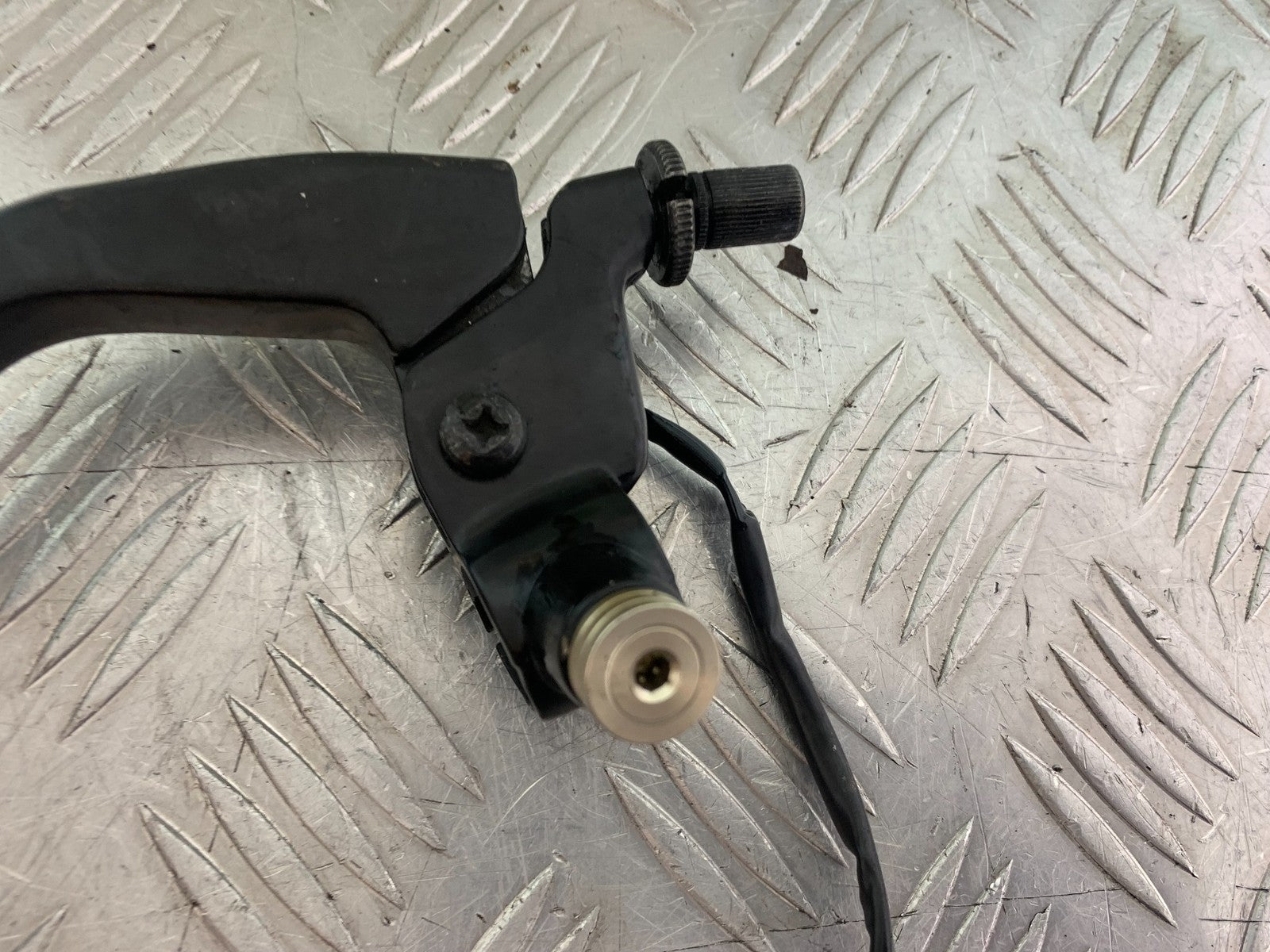 KTM DUKE 125 CLUTCH LEVER AND BRACKET  YEAR 2017-2022 (CMB1222)