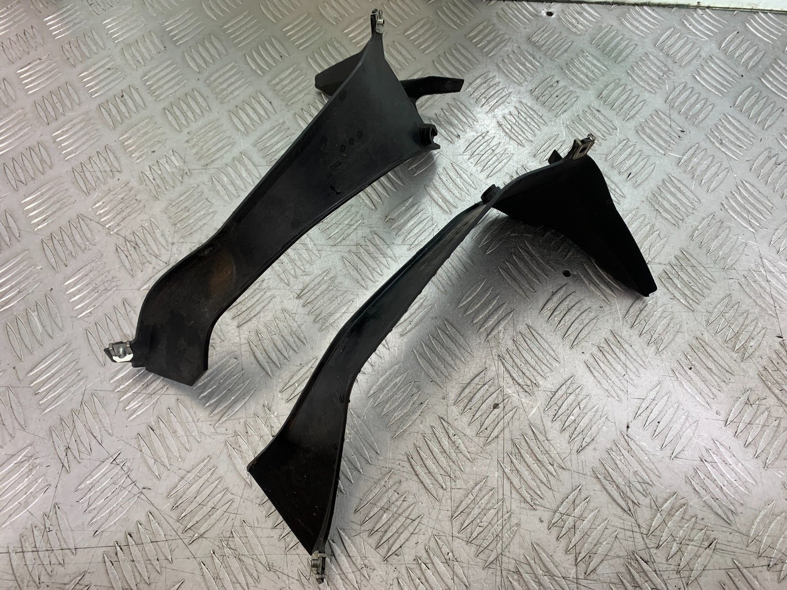BMW F800 GT LEFT & RIGHT TOP INFILL PANELS  YEAR 2013-2017 (CMB1248)