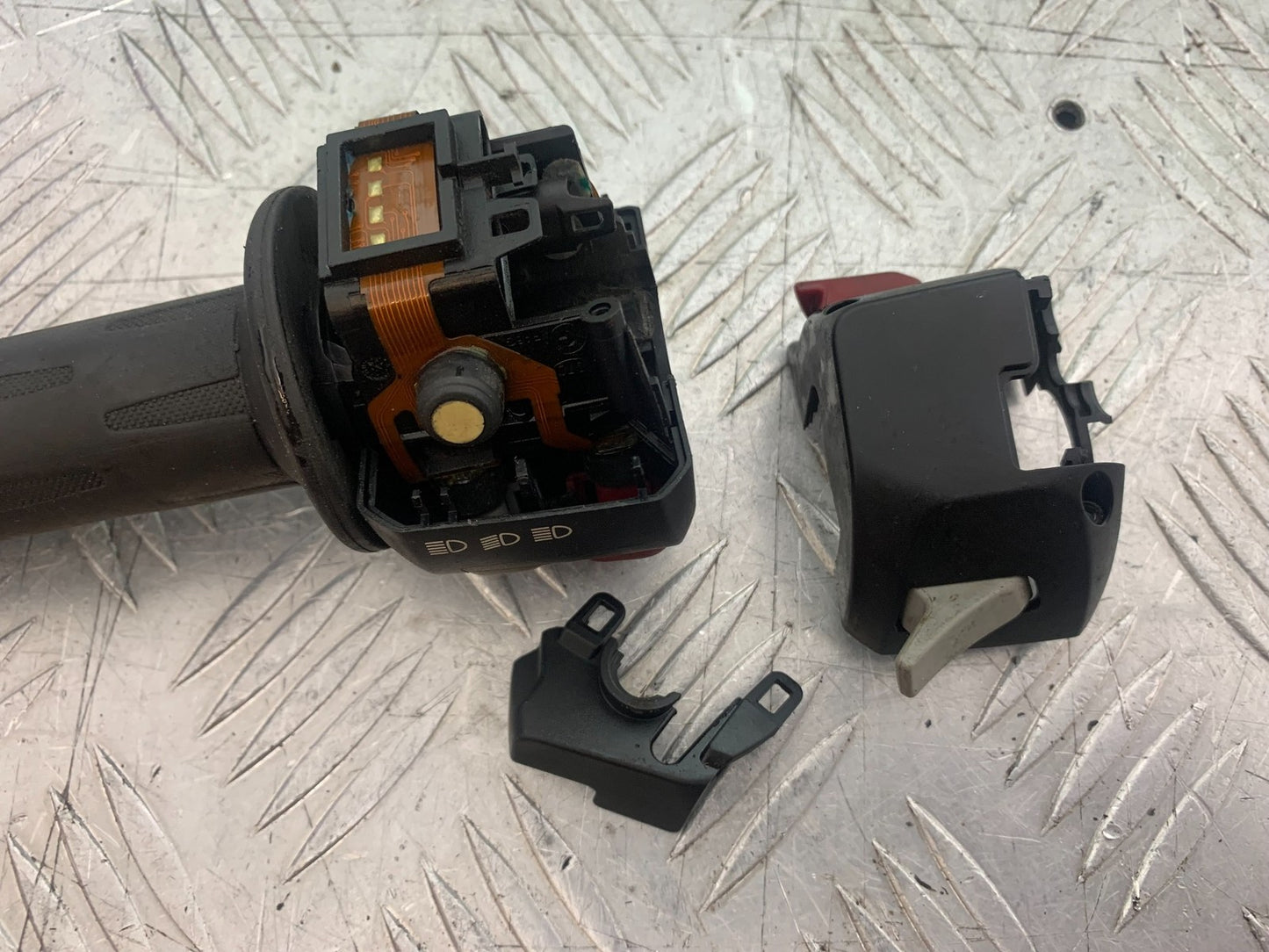 BMW K1300 S K 1300 S LEFT SWITCH GEAR  YEAR 2009-16 (CMB1216)