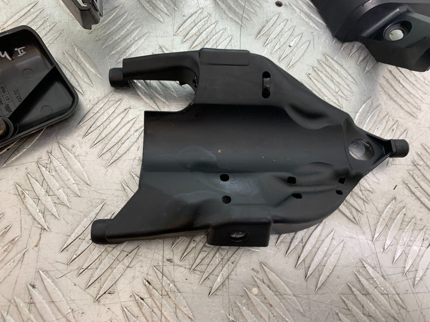 KTM DUKE 125 INFILL PANELS  YEAR 2017-2022 (CMB1274)