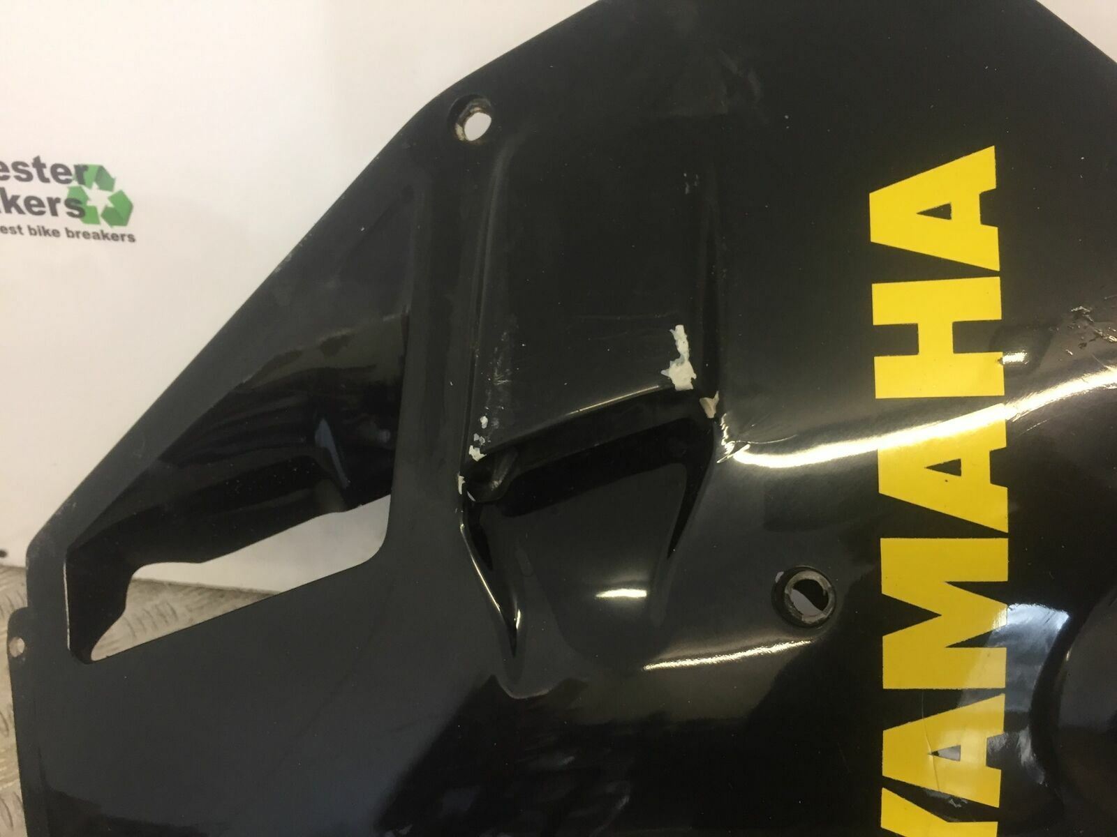 YAMAHA FZR1000 FZR 1000 GENESIS LEFT FAIRING PANEL    (STOCK NO 180)