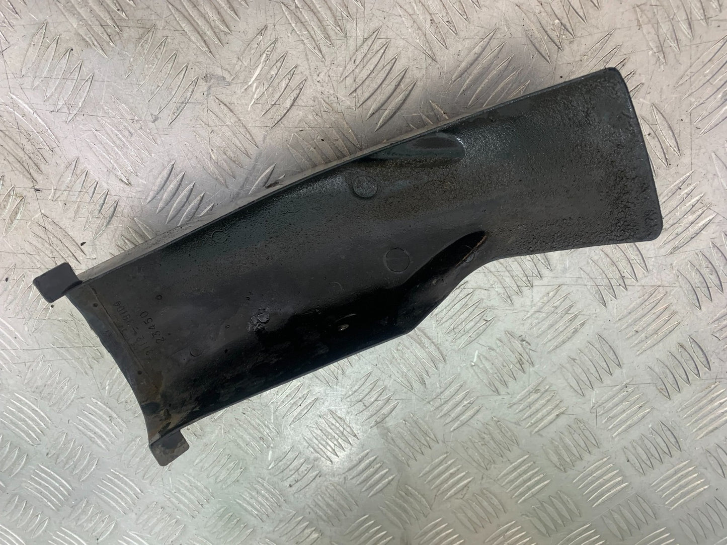 SUZUKI GP100 GP 100 INNER MUDGUARD  YEAR 1978-1988 (CMB1259)