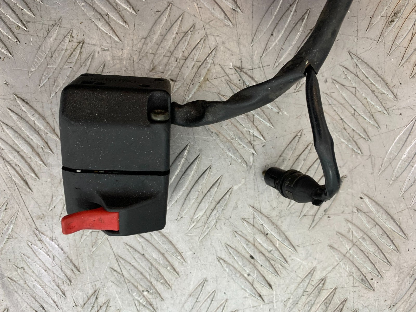 TRIUMPH 955I SPRINT RS LEFT SWITCH GEAR   YEAR 1999-03 (CMB1313)