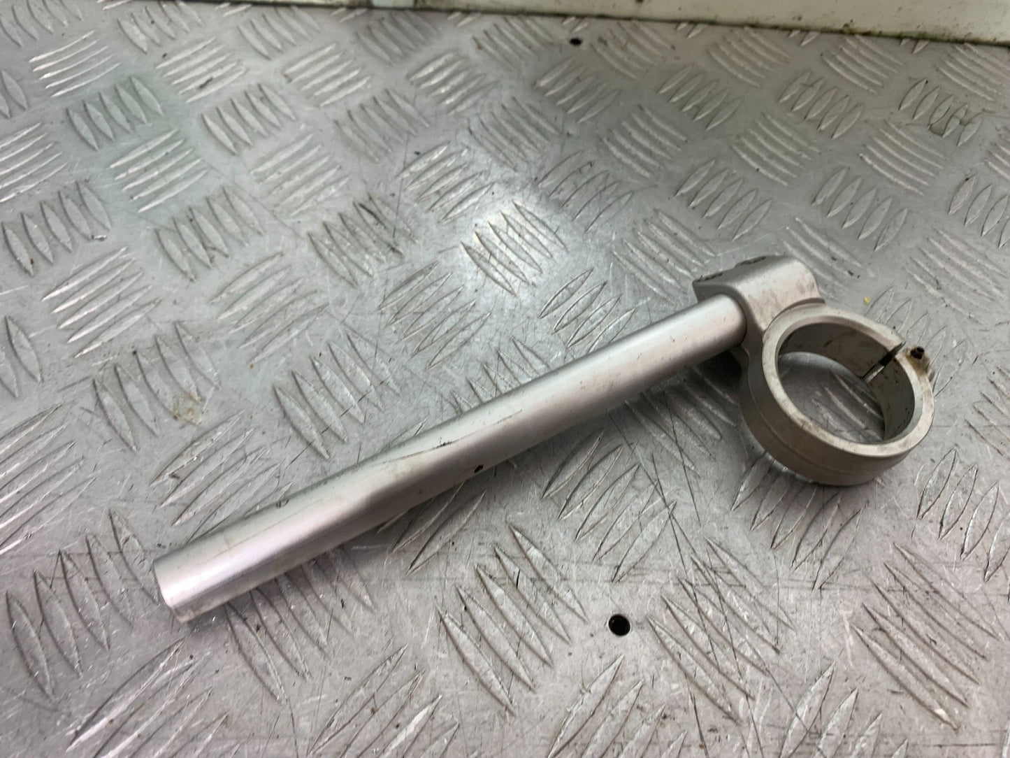 DUCATI 848 LEFT HANDLEBAR YEAR 2008-2010 (CMB1323)