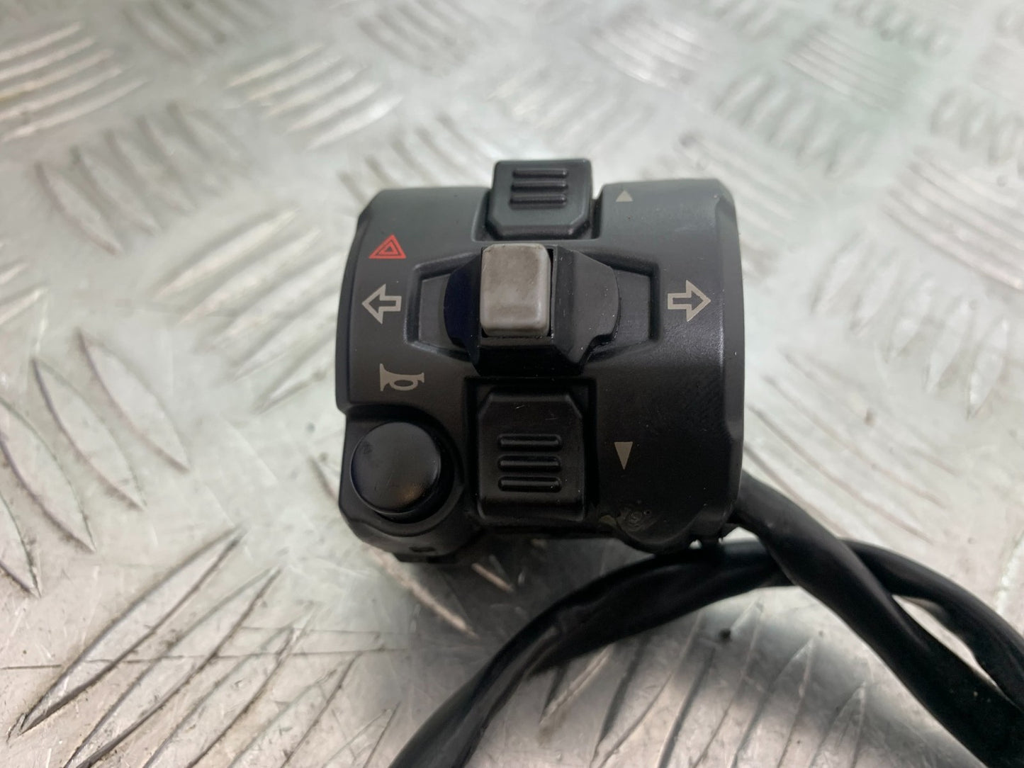 DUCATI 1299 PANIGALE LEFT SWITCH GEAR  YEAR 2016 (CMB 1187)