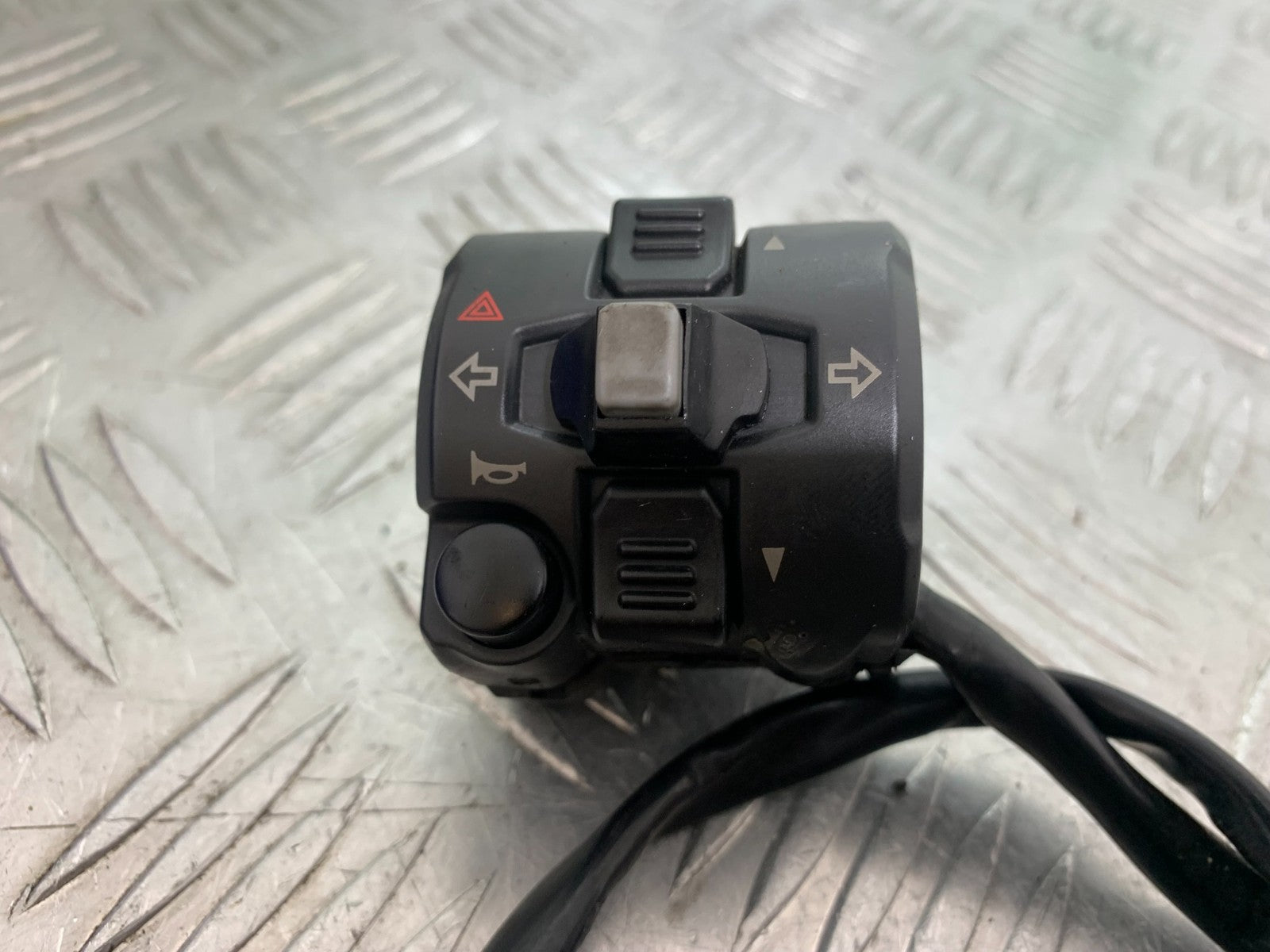 DUCATI 1299 PANIGALE LEFT SWITCH GEAR  YEAR 2016 (CMB 1187)