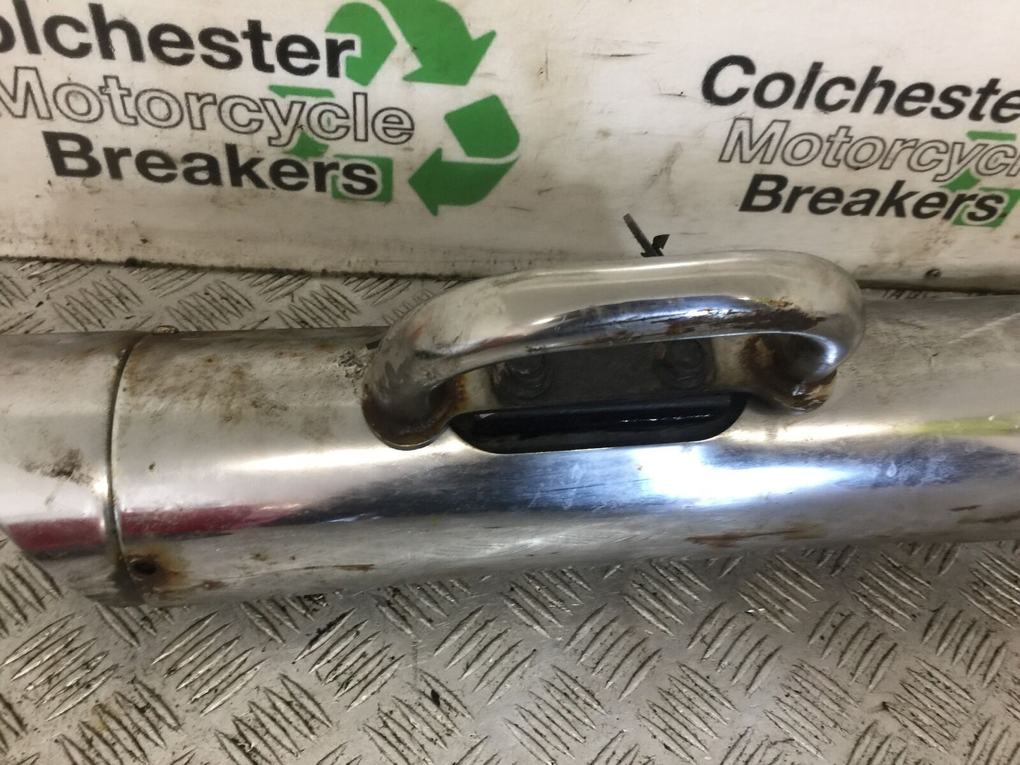 VICTORY V92 C RIGHT SILENCER   YEAR 2004 (STOCK 765)