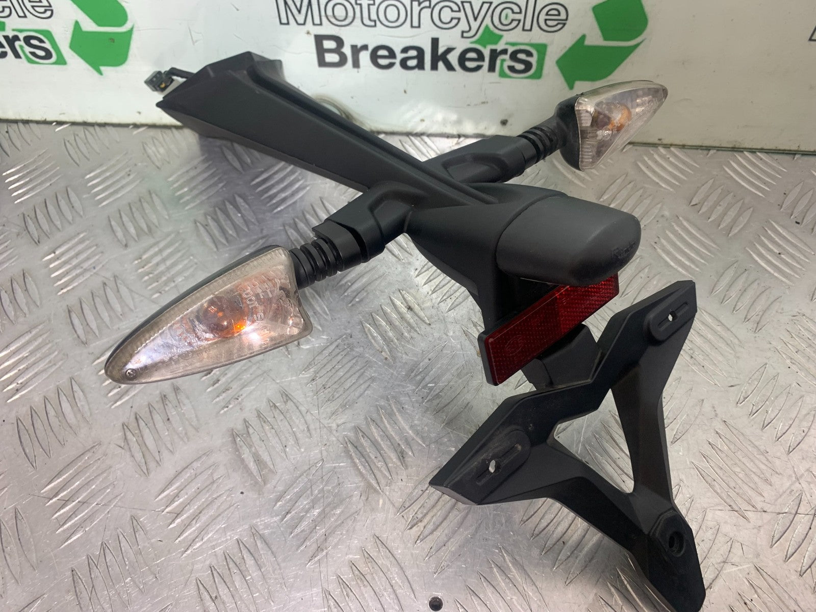TRIUMPH 675 STREET TRIPLE REAR MUDGUARD AND INDICATORS   2013-2016 (CMB1186)