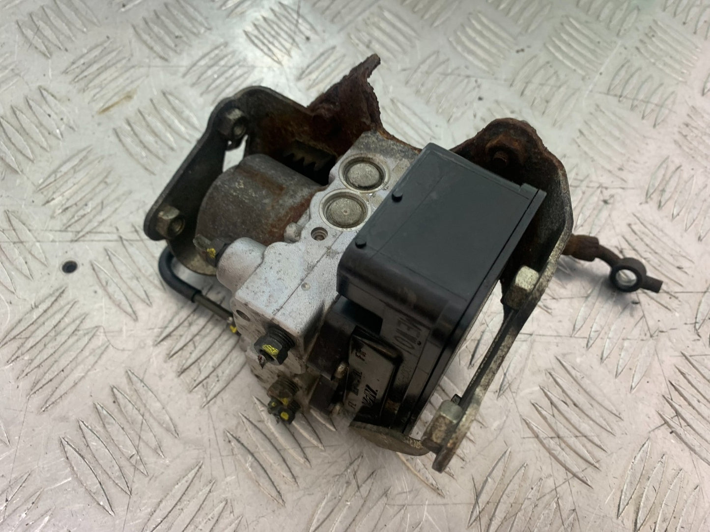 HONDA NT 700 V DEAUVILLE ABS PUMP  YEAR 2006-2011 (CMB1211)