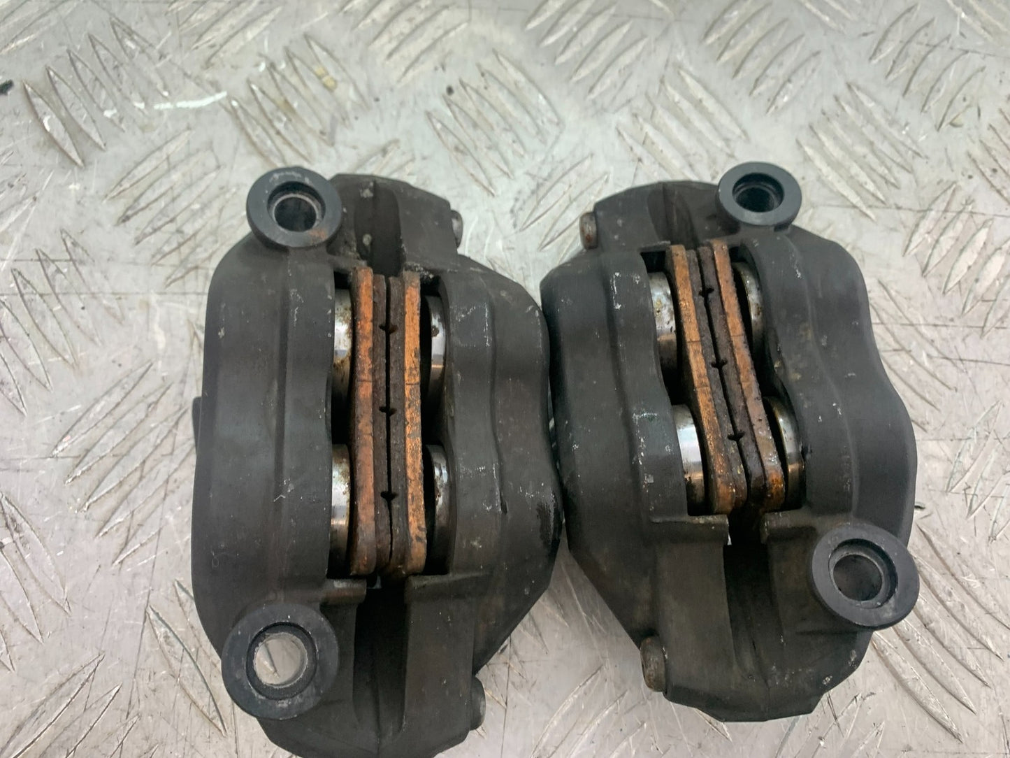 HONDA CBR1000 rr FIREBLADE FRONT BRAKE CALIPERS  YEAR 2006 (CMB1220)