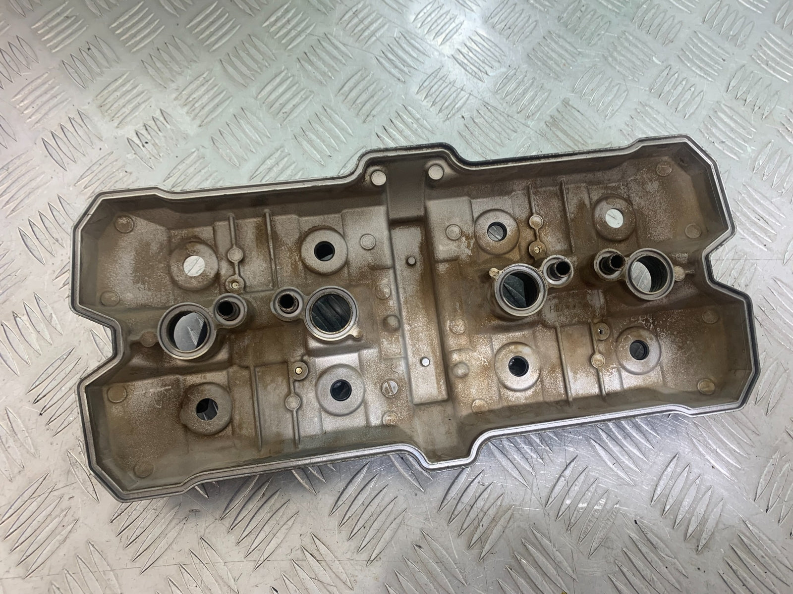 SUZUKI GSF650 GSF 650 ROCKER COVER   YEAR 2007-2009  (CMB1161)