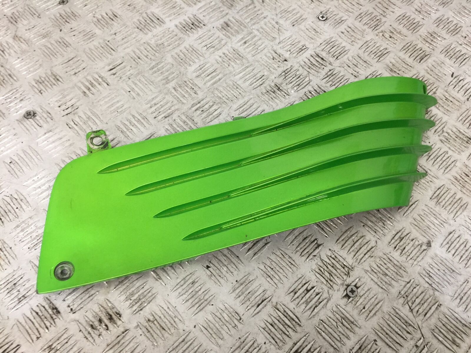 KAWASAKI ZZR1400 ZZR 1400 RIGHT INFILL PANEL  YEAR 2011 (STOCK 802)