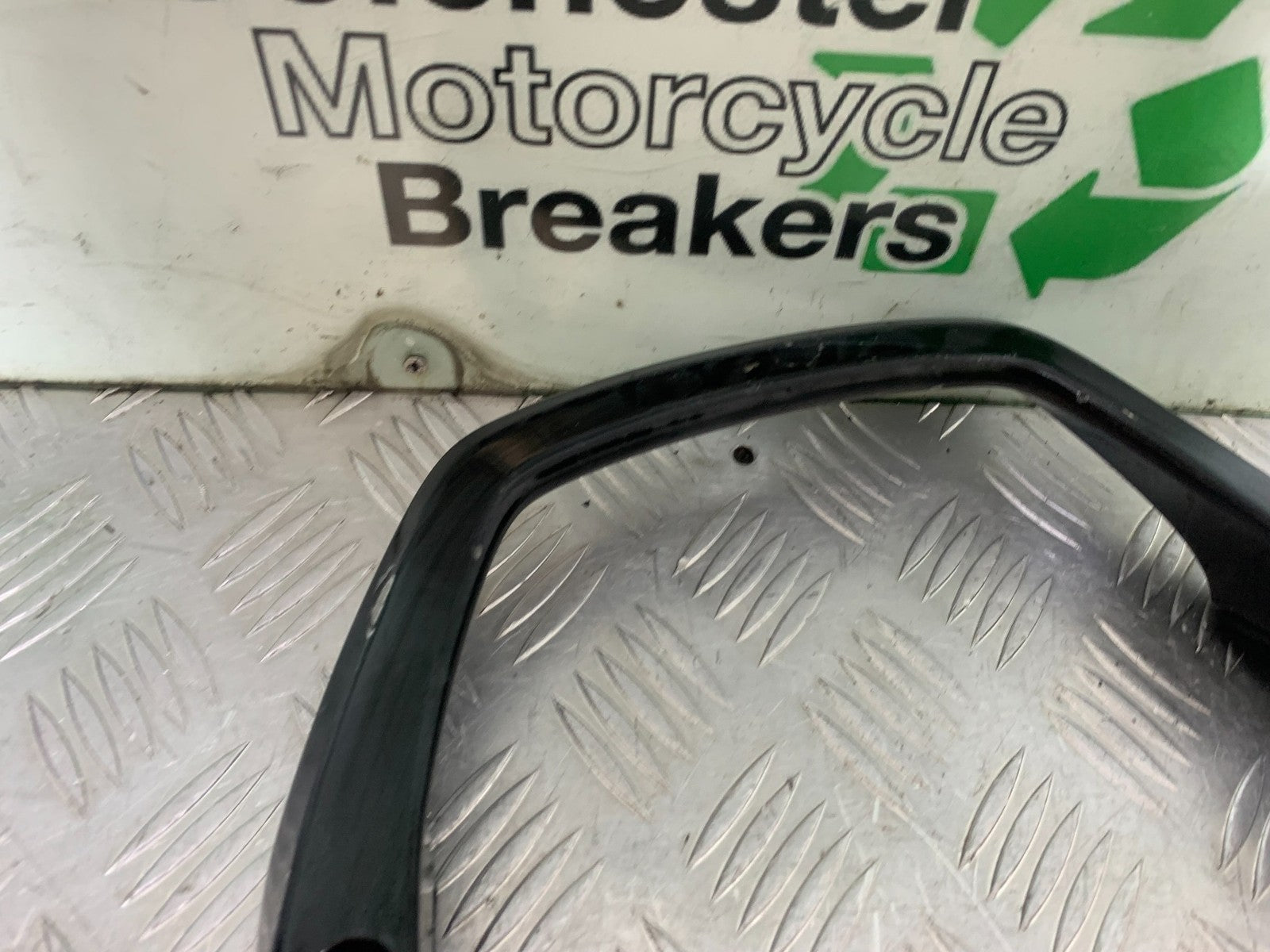 YAMAHA FZS600 FAZER 600 GRAB RAIL  YEAR 1998-2001 (CMB1267)