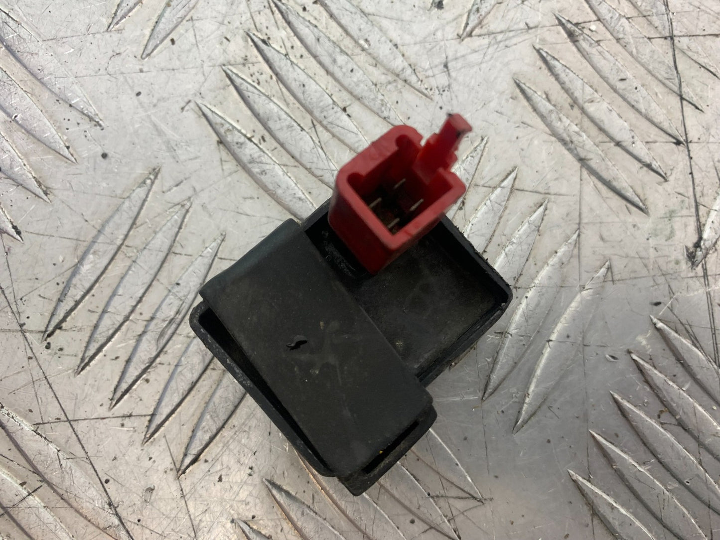 KAWASAKI ZX9R ZX9 C PETROL PUMP RELAY YEAR 1998-99 (CMB1213)