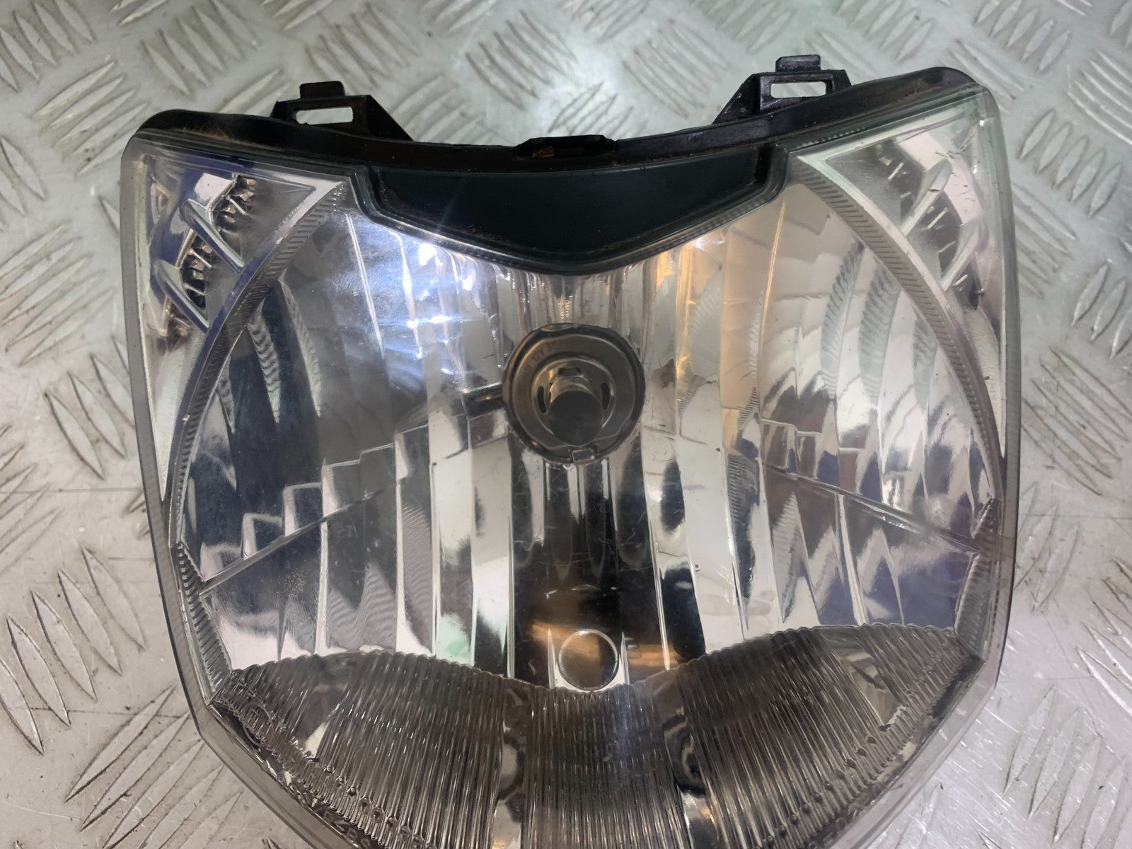 HONDA CBF125 CBF 125 HEADLIGHT   YEAR 2009-14 (CMB1182)