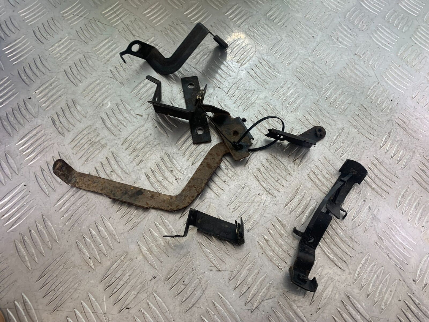 TRIUMPH 955i SPRINT ST BRACKETS   YEAR 1999-2004 (CMB1124)