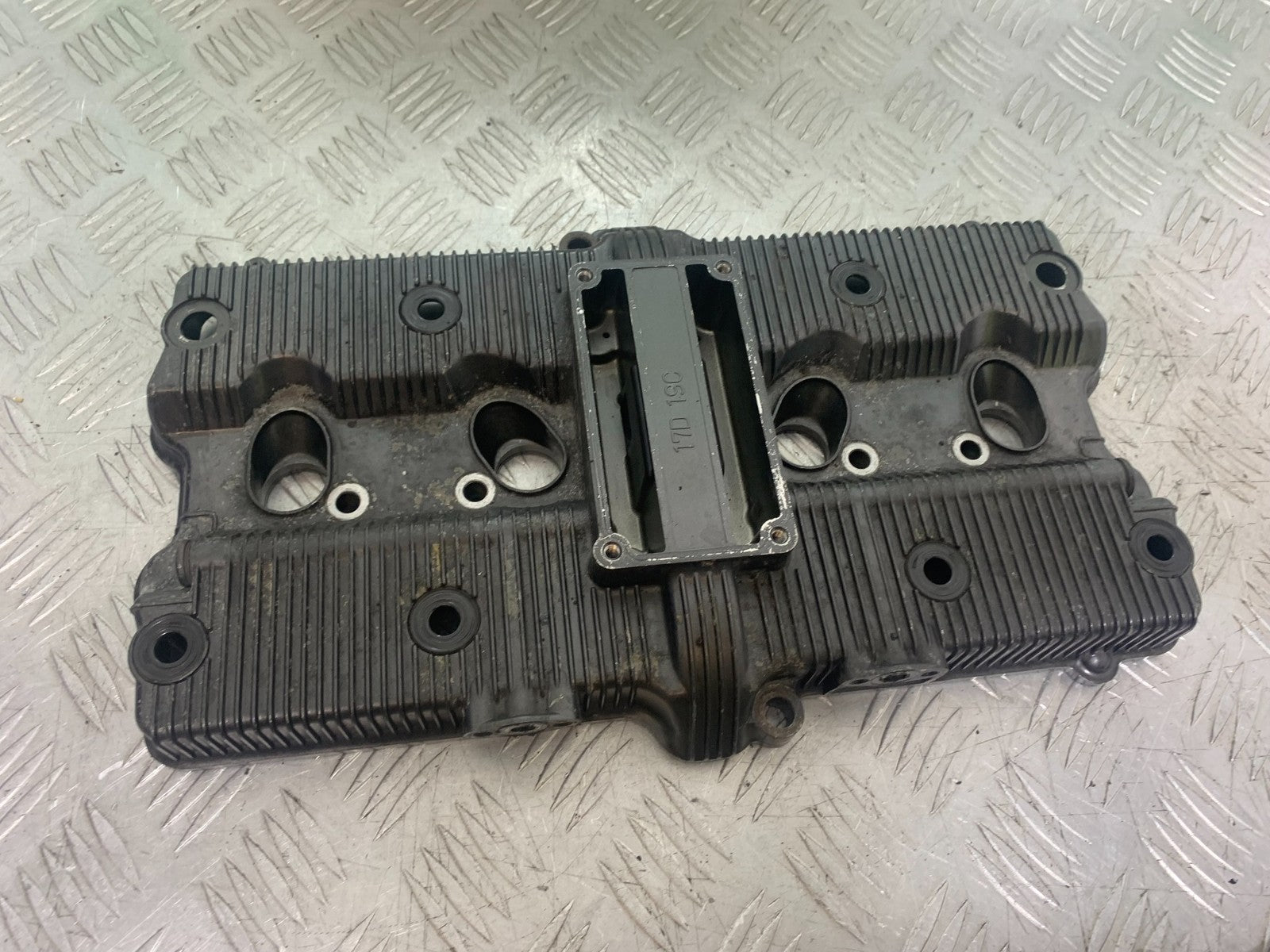 SUZUKI GSX750 INAZUMA ROCKER COVER  YEAR 1998-2003 (CMB1308)