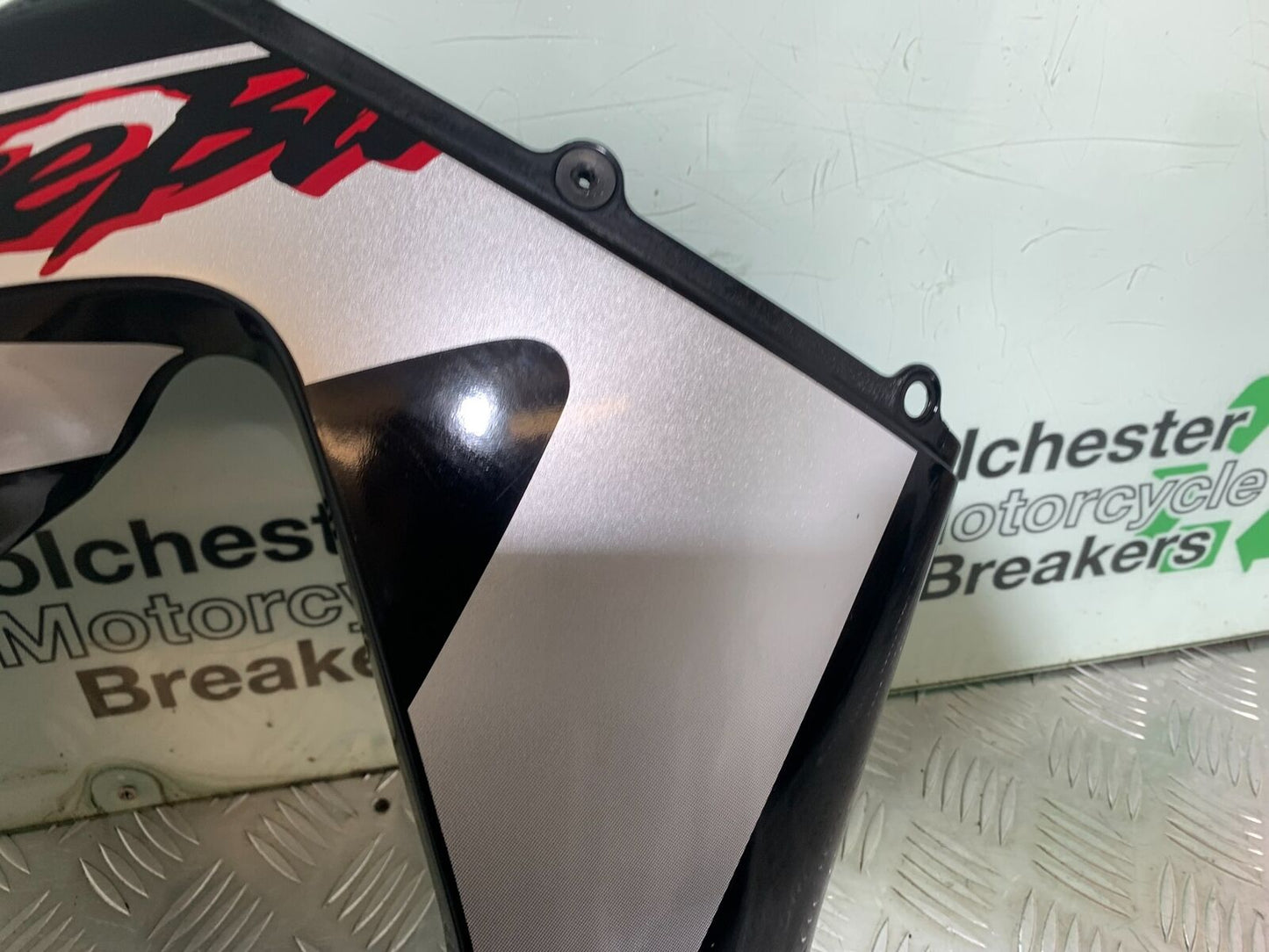 HONDA CBR 929 RRY FIREBLADE RIGHT MIDDLE FAIRING PANEL YEAR 2000-01 (CMB1094)