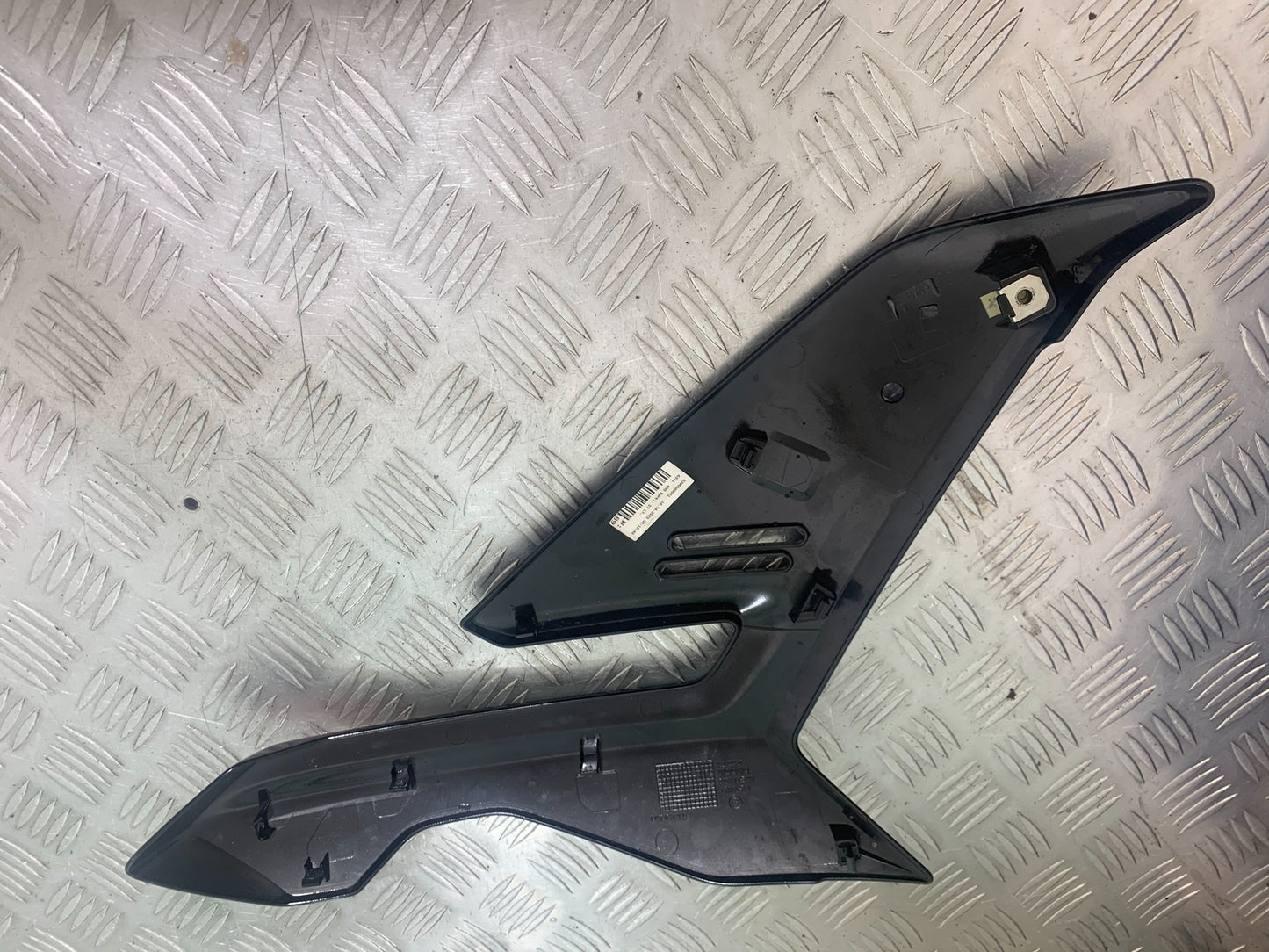 BMW M1000 R LEFT FAIRING PANEL  YEAR 2023-2024 (CMB1140)