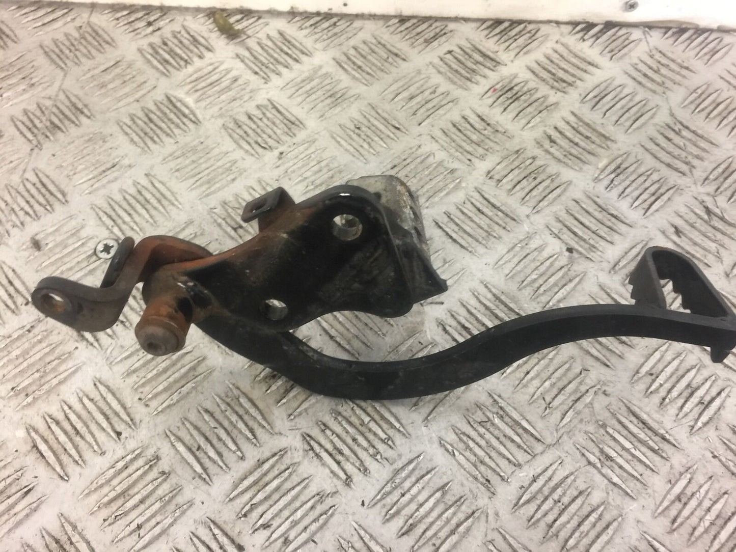 YAMAHA WR125 WR125X REAR BRAKE PEDAL AND PEG   YEAR 2015 (STOCK 380)