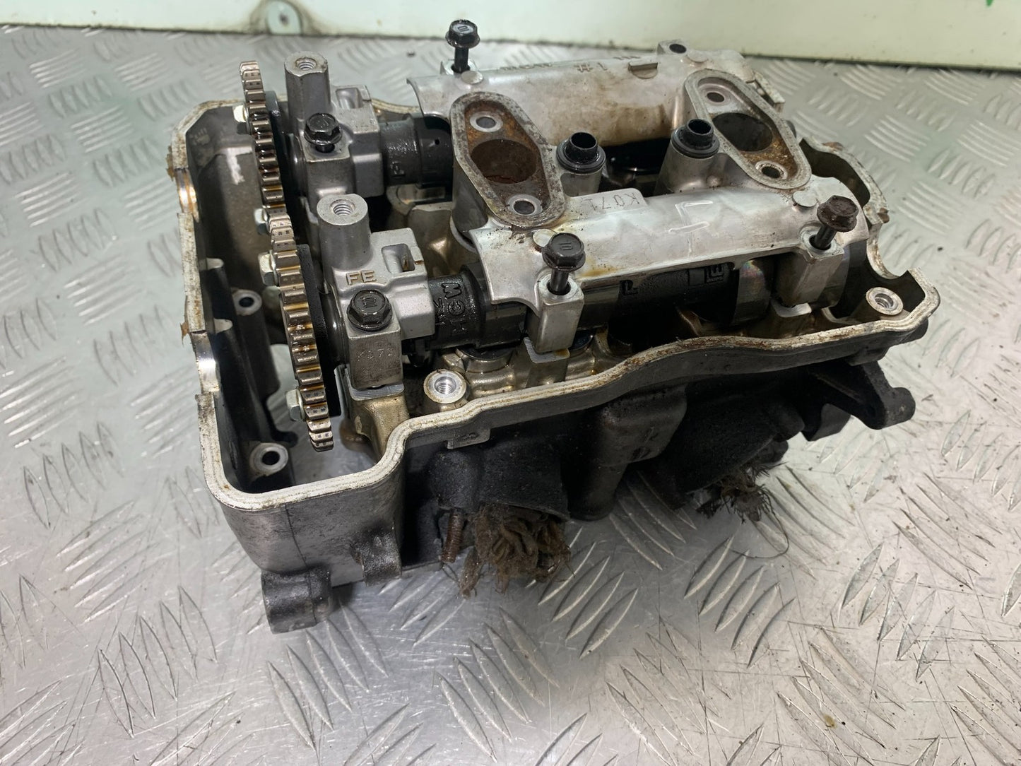 HONDA VFR800 PRE V-TEC FRONT CYLINDER HEAD  YEAR 1998-2001